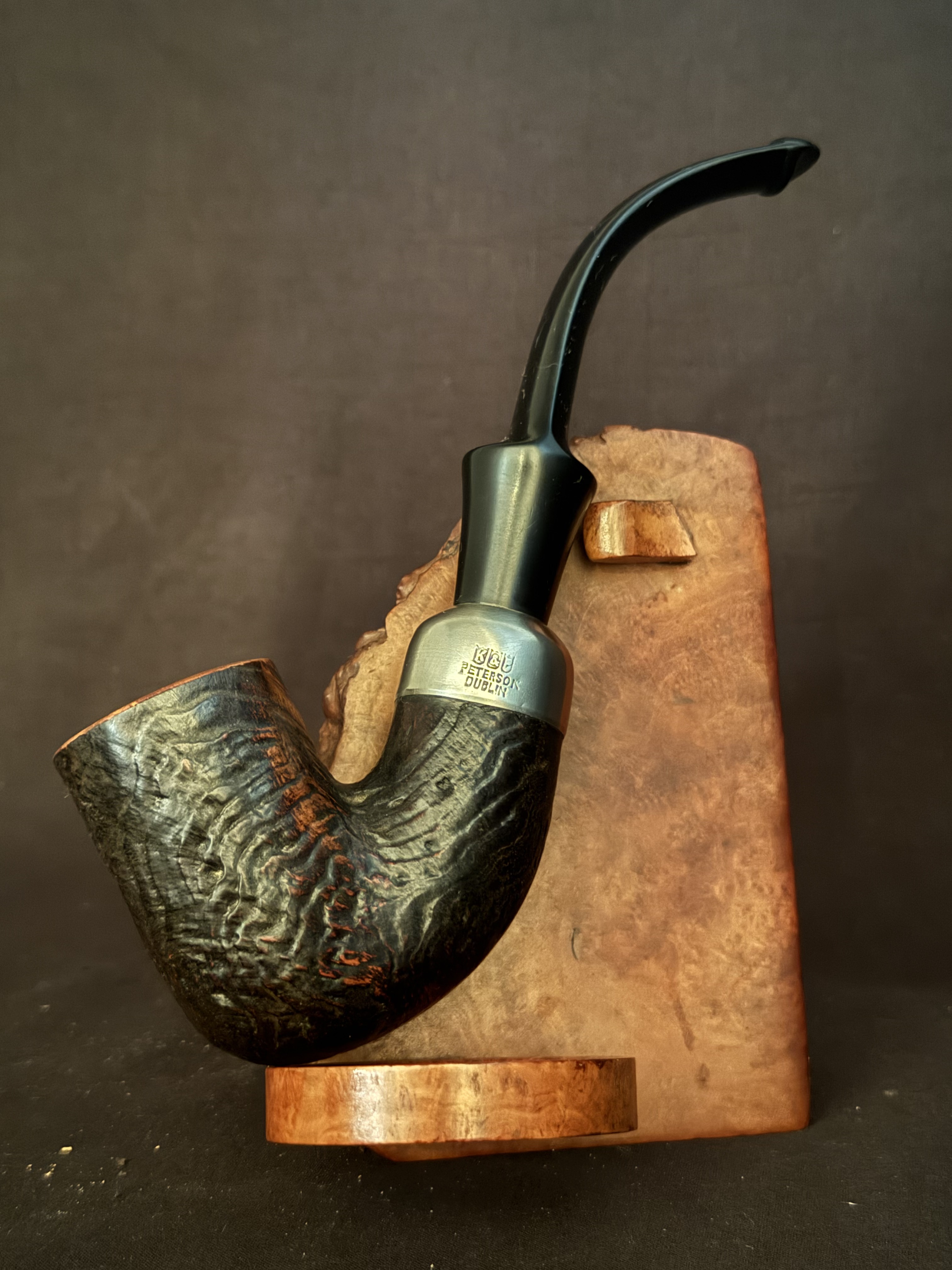 Peterson's System 309 Sandblast Large Bent Dutch, Made in Ireland Circle, Pre-Republic c.1945-1947, Nickel Band, P-Lip