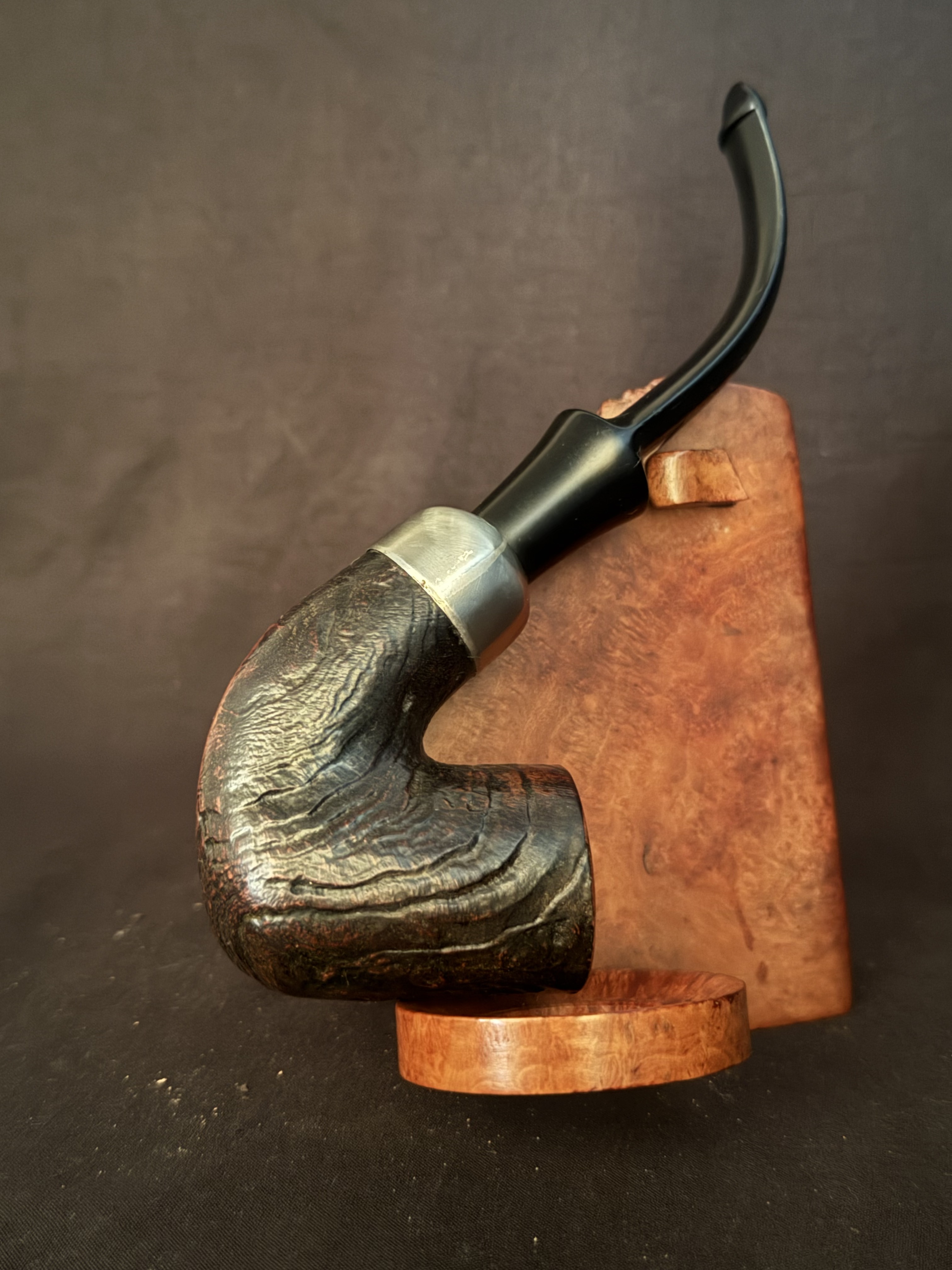 Peterson's System 309 Sandblast Large Bent Dutch, Made in Ireland Circle, Pre-Republic c.1945-1947, Nickel Band, P-Lip 2