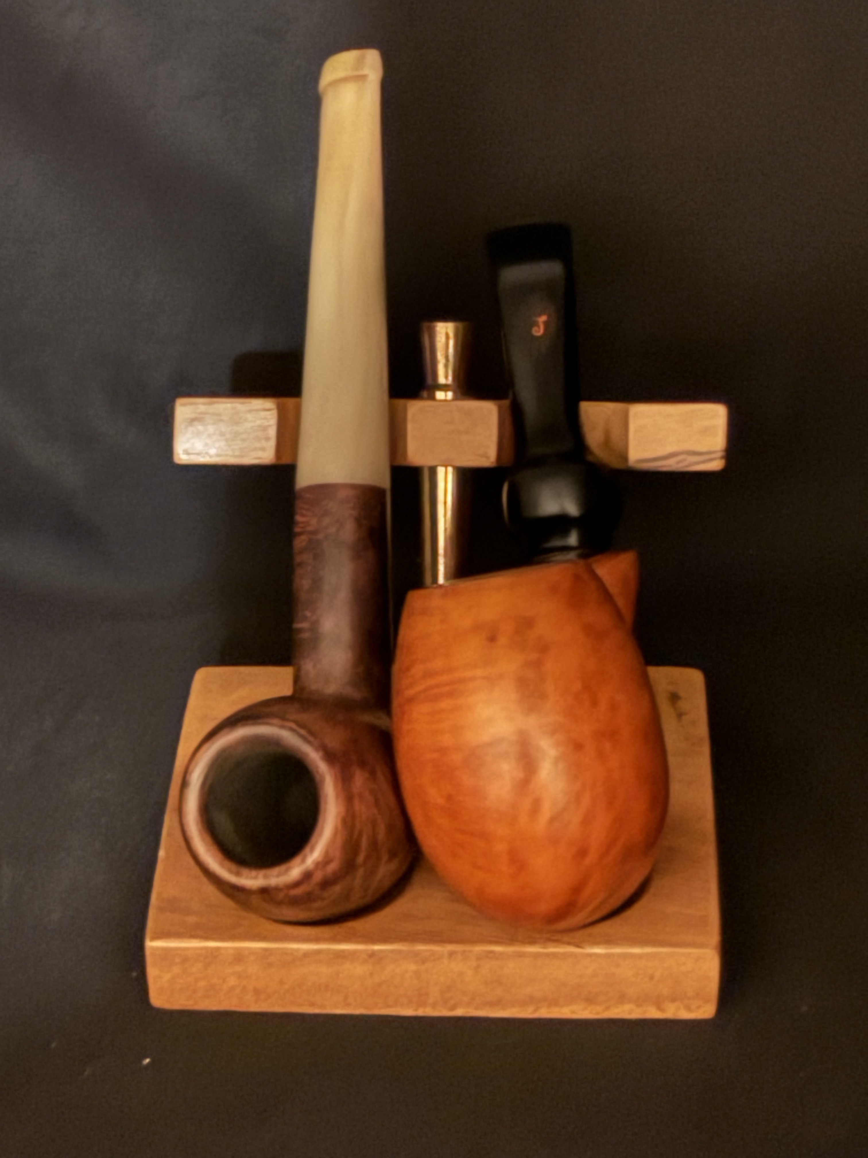 Wooden Pipe Stand for 2 Pipes, Gold-Tone Metal Post, Takes Apart