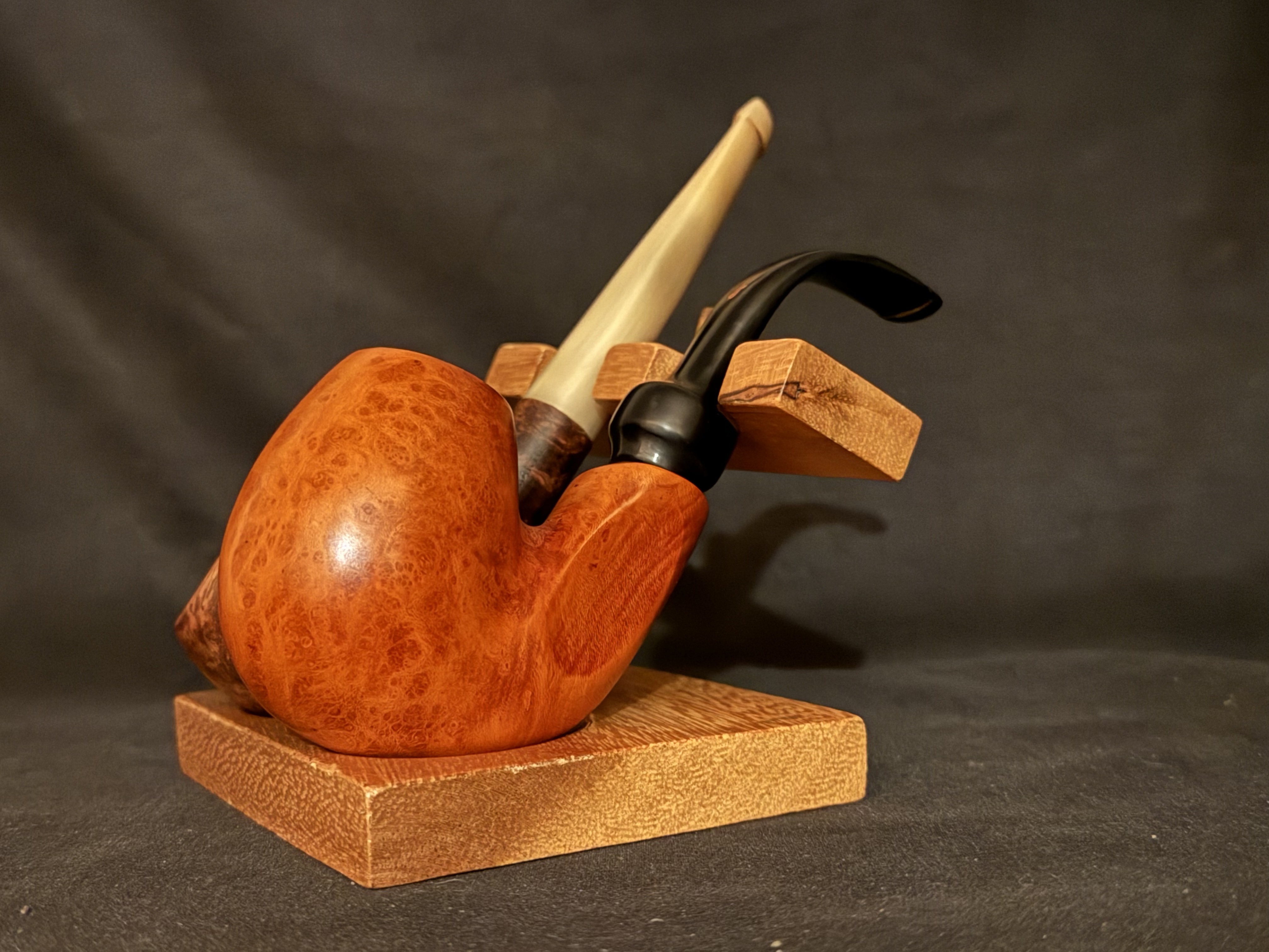 Wooden Pipe Stand for 2 Pipes, Gold-Tone Metal Post, Takes Apart 2