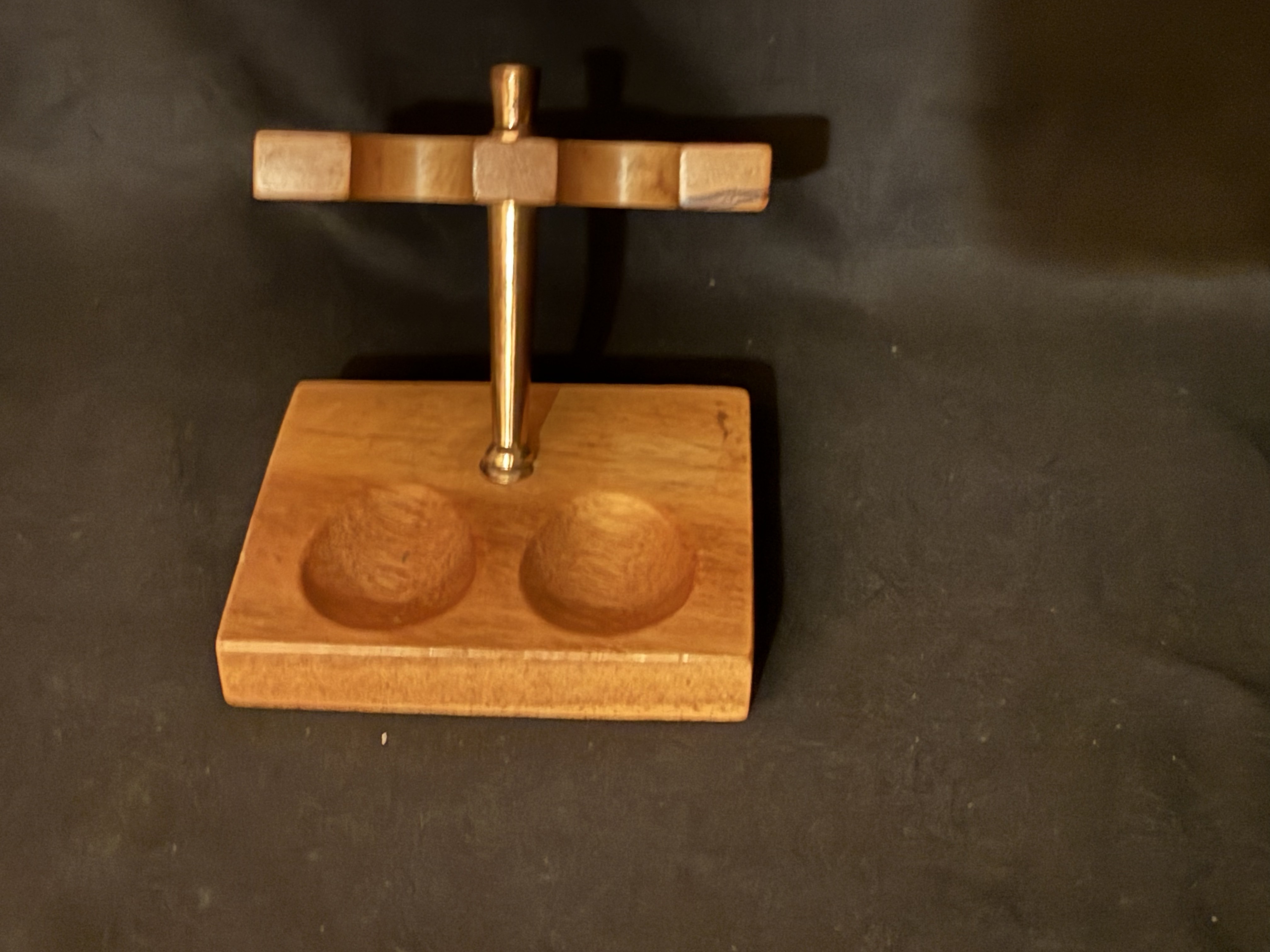 Wooden Pipe Stand for 2 Pipes, Gold-Tone Metal Post, Takes Apart 5