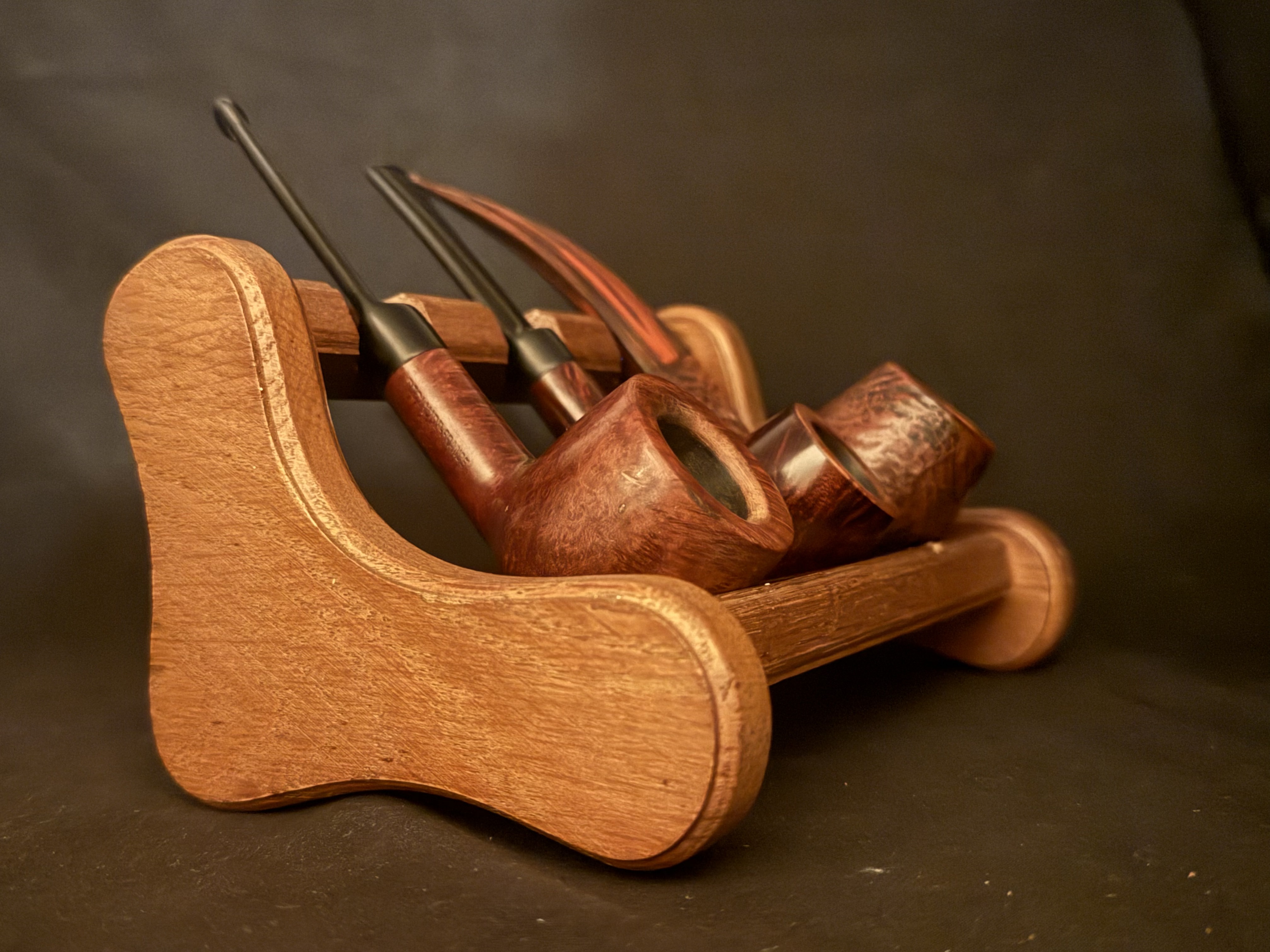 3 Pipes Classic Wooden Stand 4