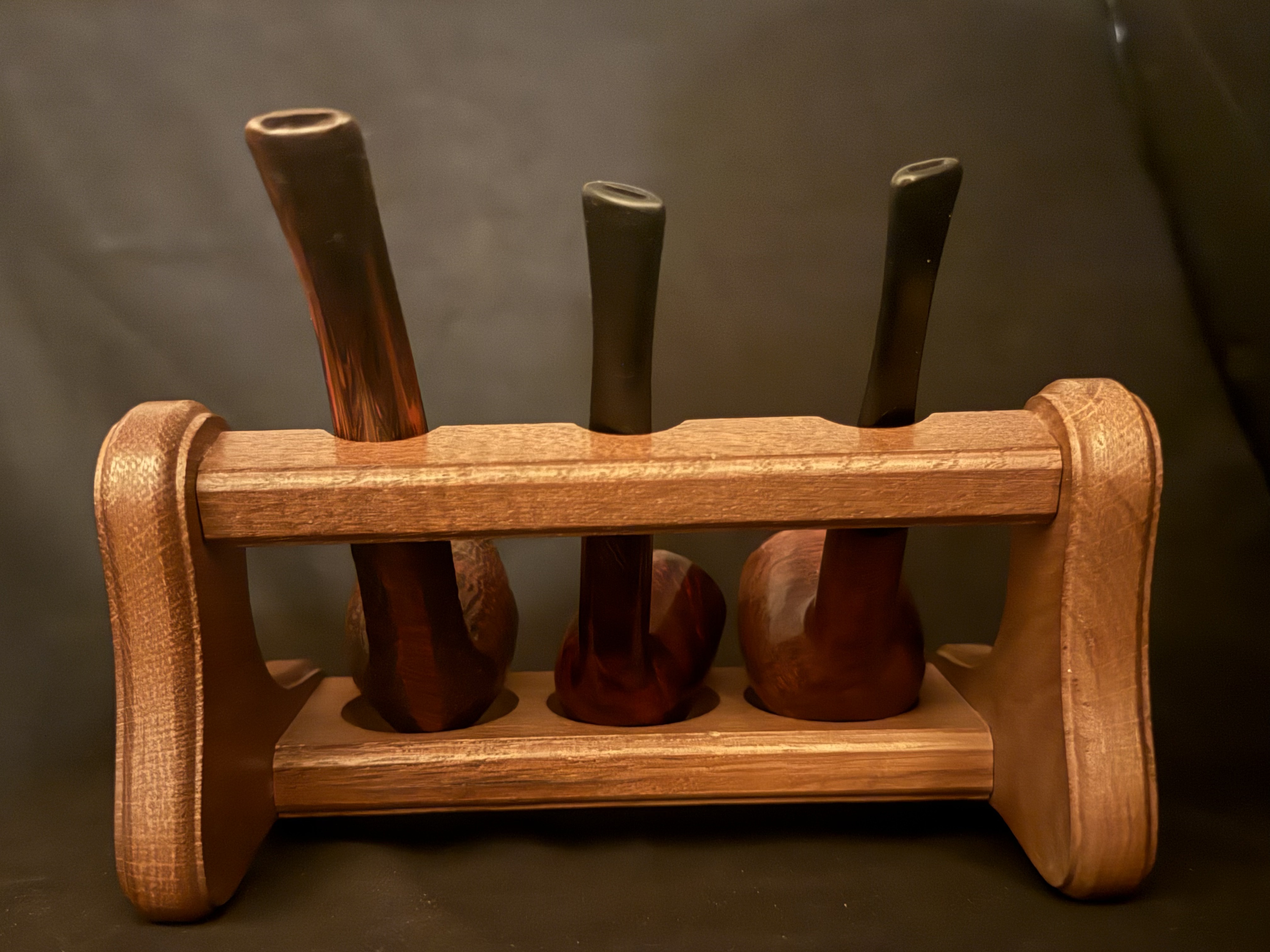 3 Pipes Classic Wooden Stand 6