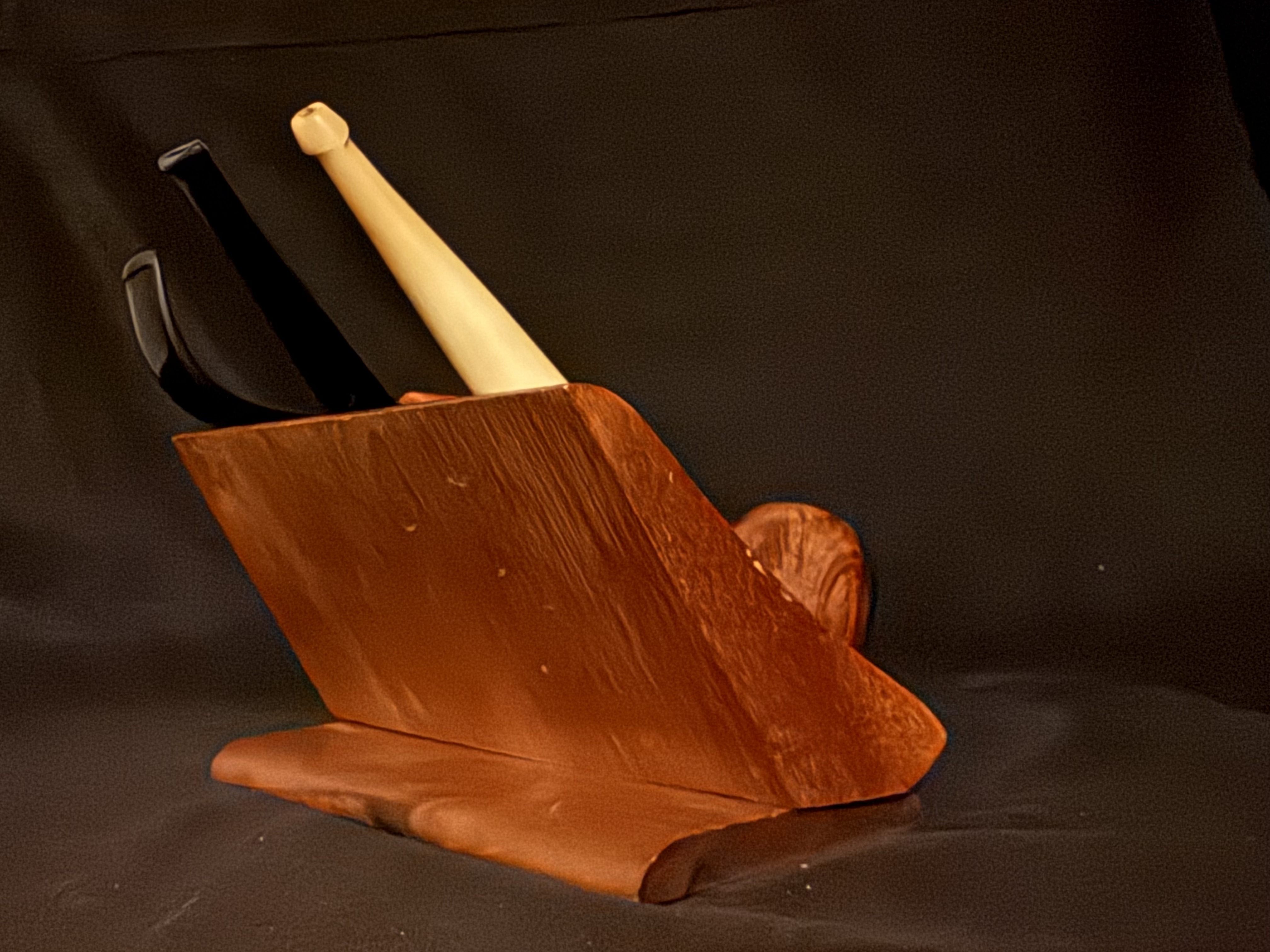 Wooden Pipe Stand for 3 Pipes, Natural Wood Finish, Slanted Rack 3