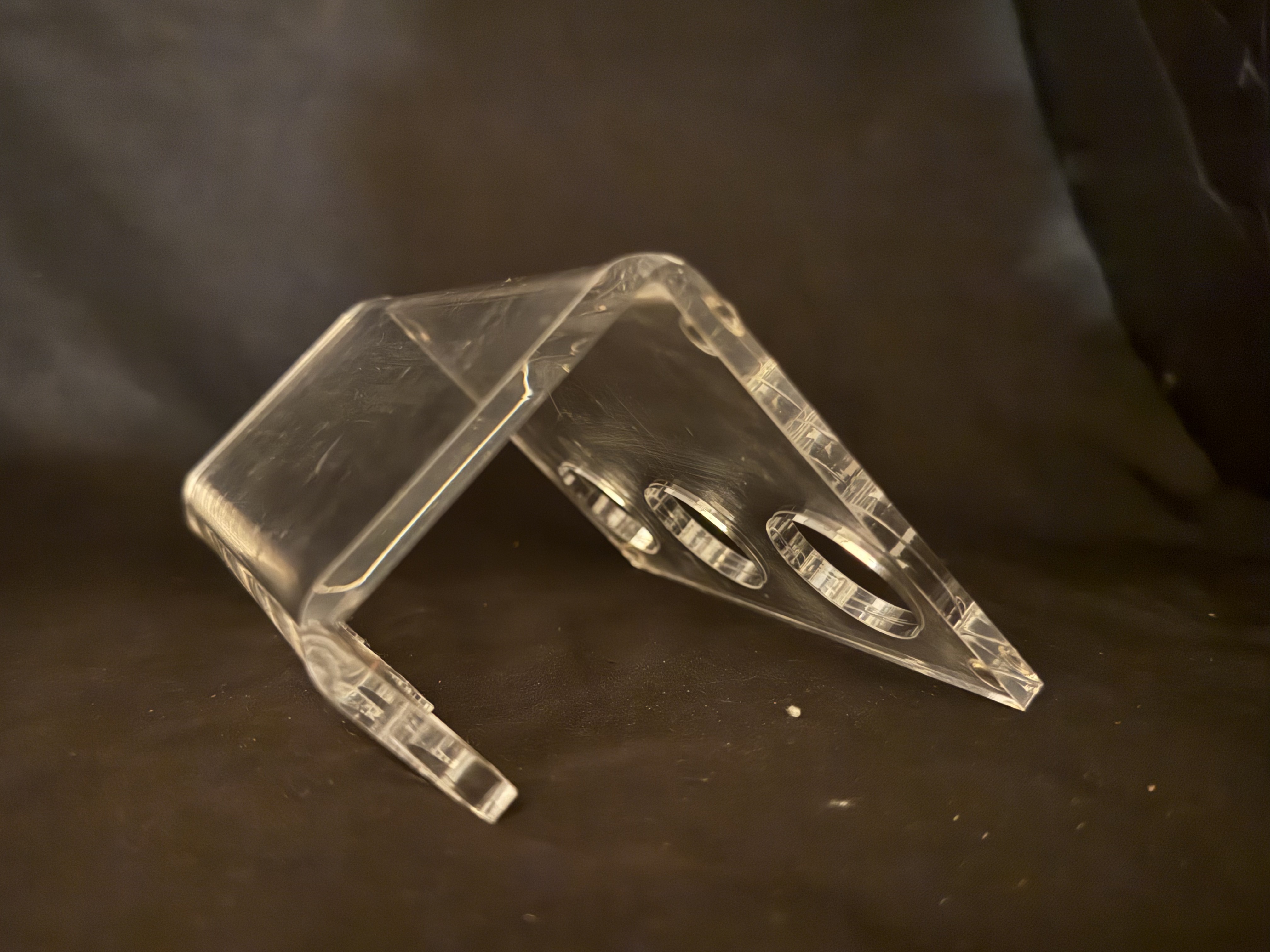 Clear Acrylic Pipe Stand for 3 Pipes, Held from One Side, Pre-Owned in Good Condition 5