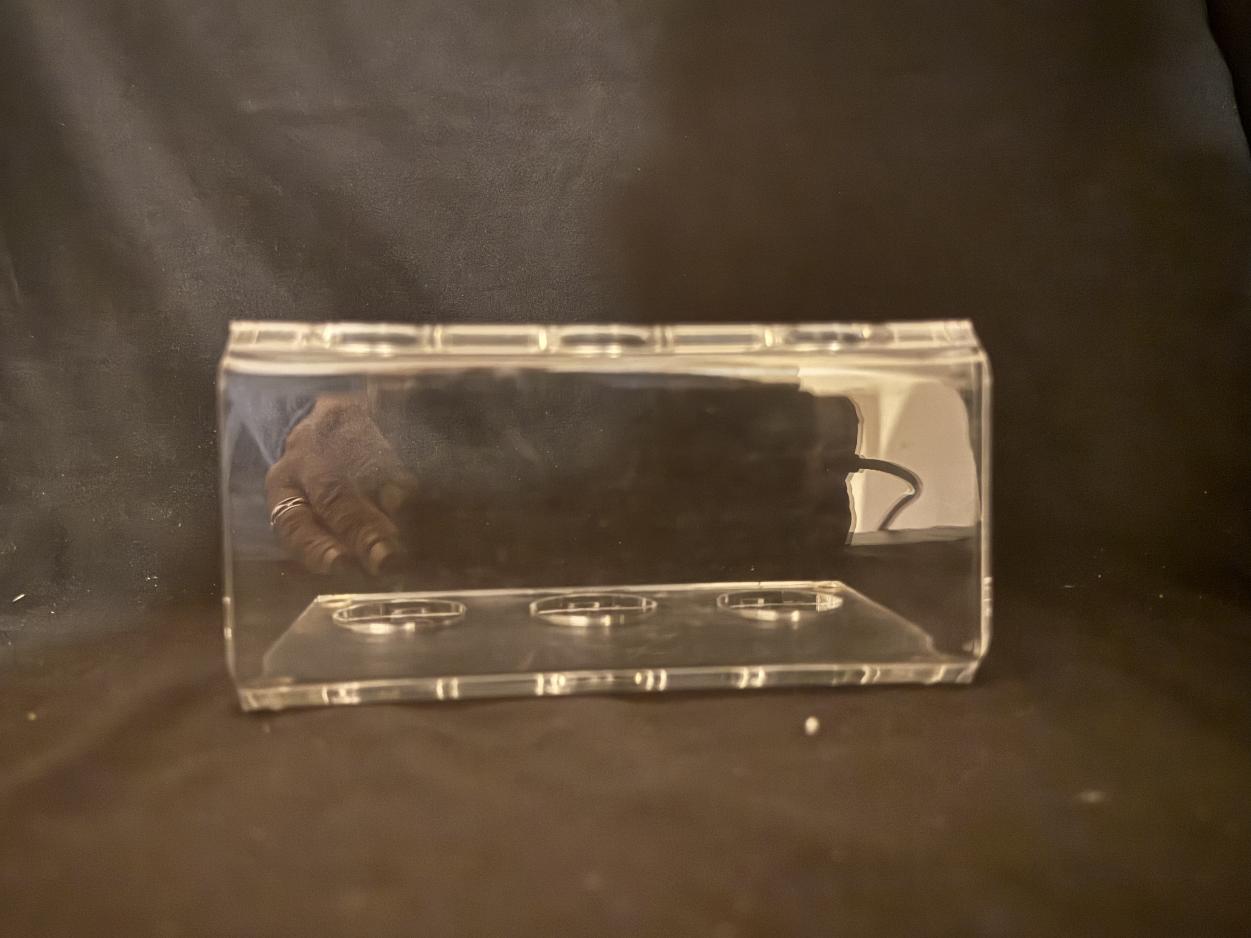 Clear Acrylic Pipe Stand for 3 Pipes, Held from One Side, Pre-Owned in Good Condition 6