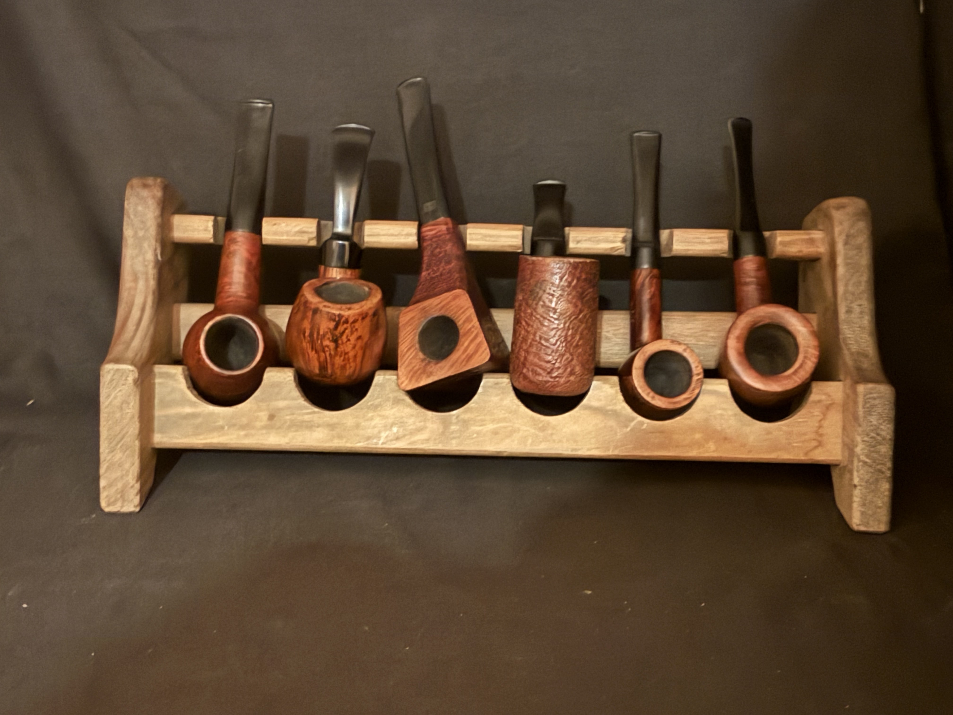 6 Pipes Wooden Holder 2