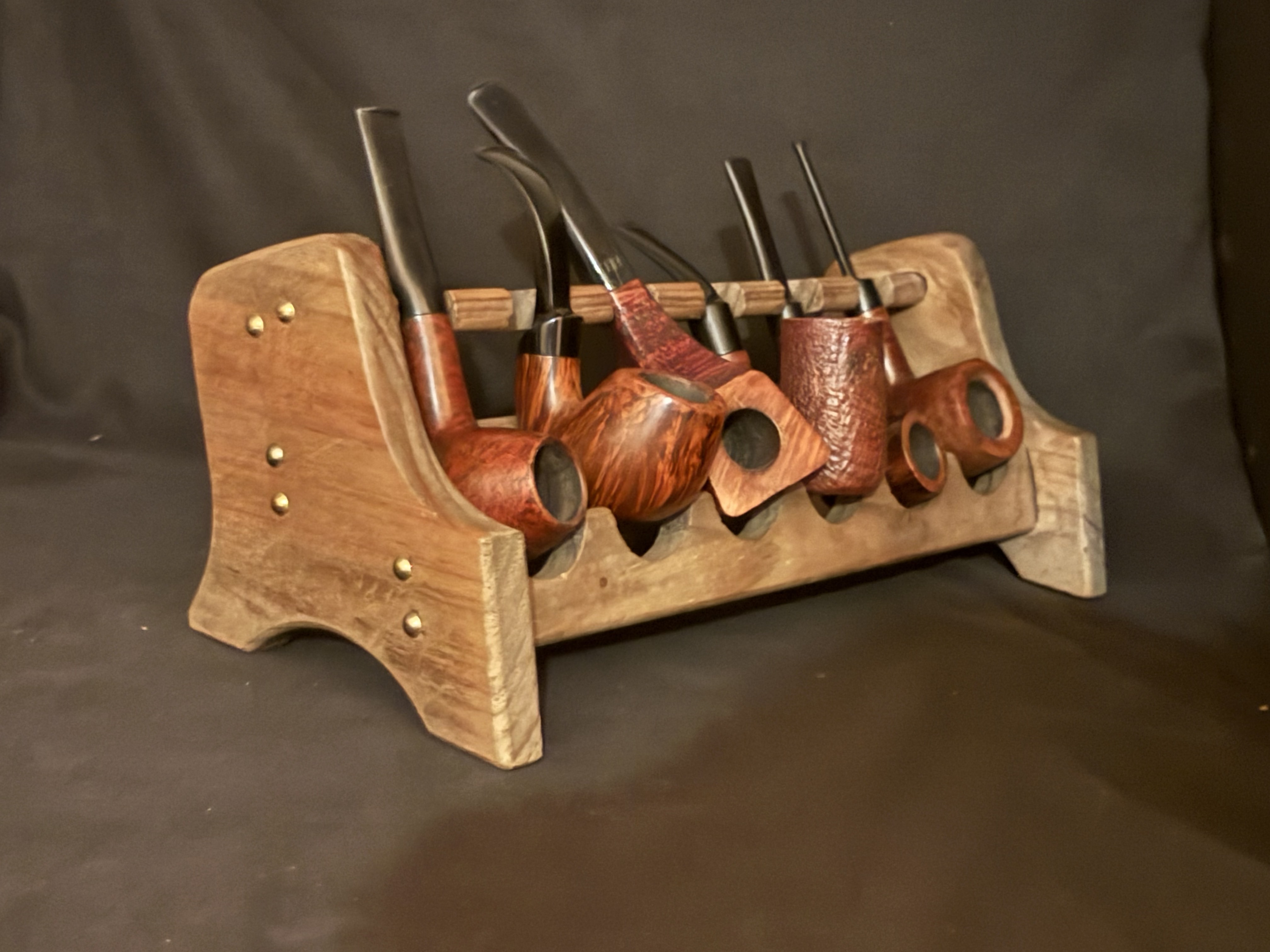 6 Pipes Wooden Holder 4