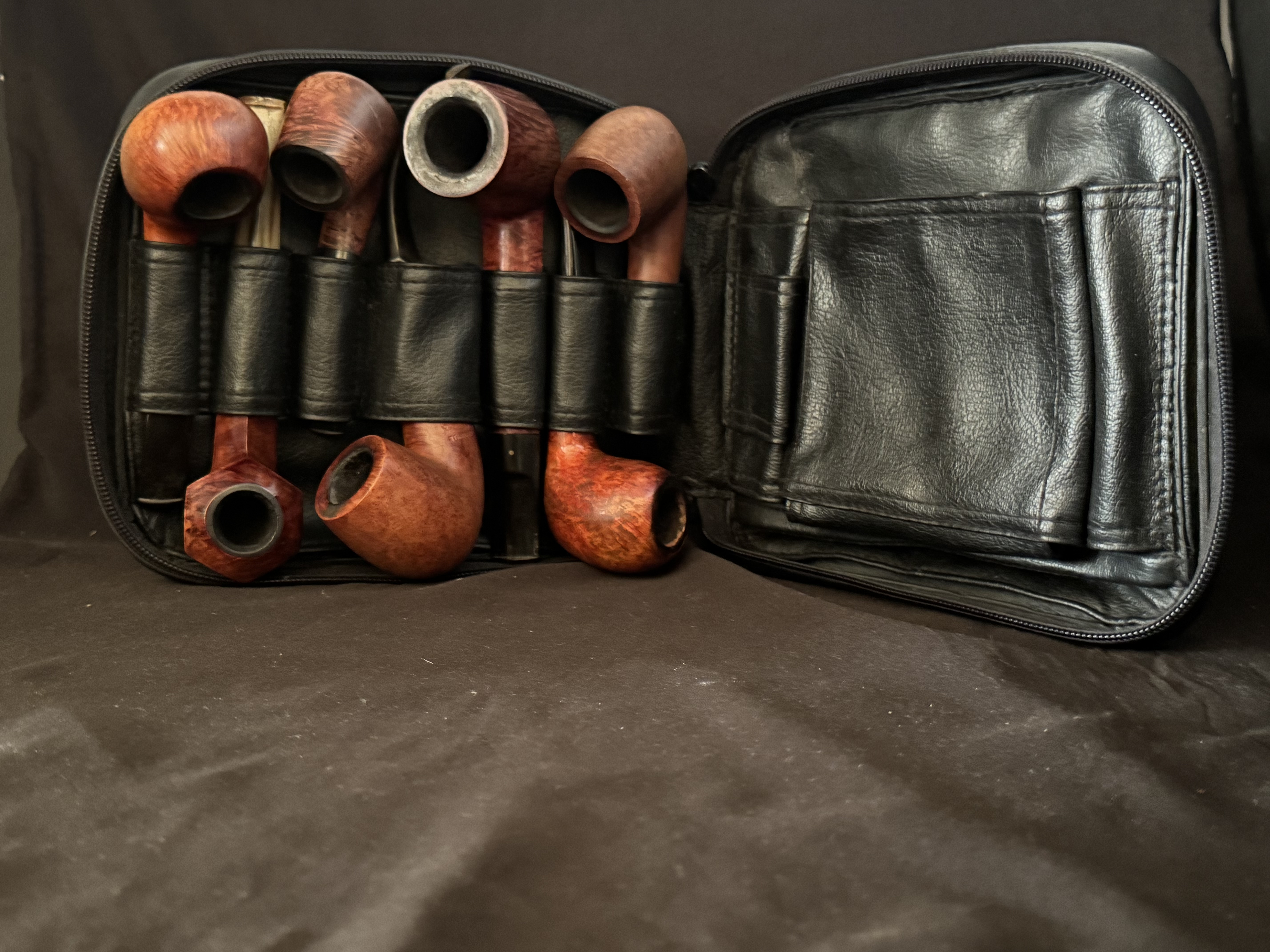 Soft Black Leather 7-Pipe Bag with Seven Leather Loops, Large Flap Pocket and Tobacco Tin Space, Very Good Condition 2