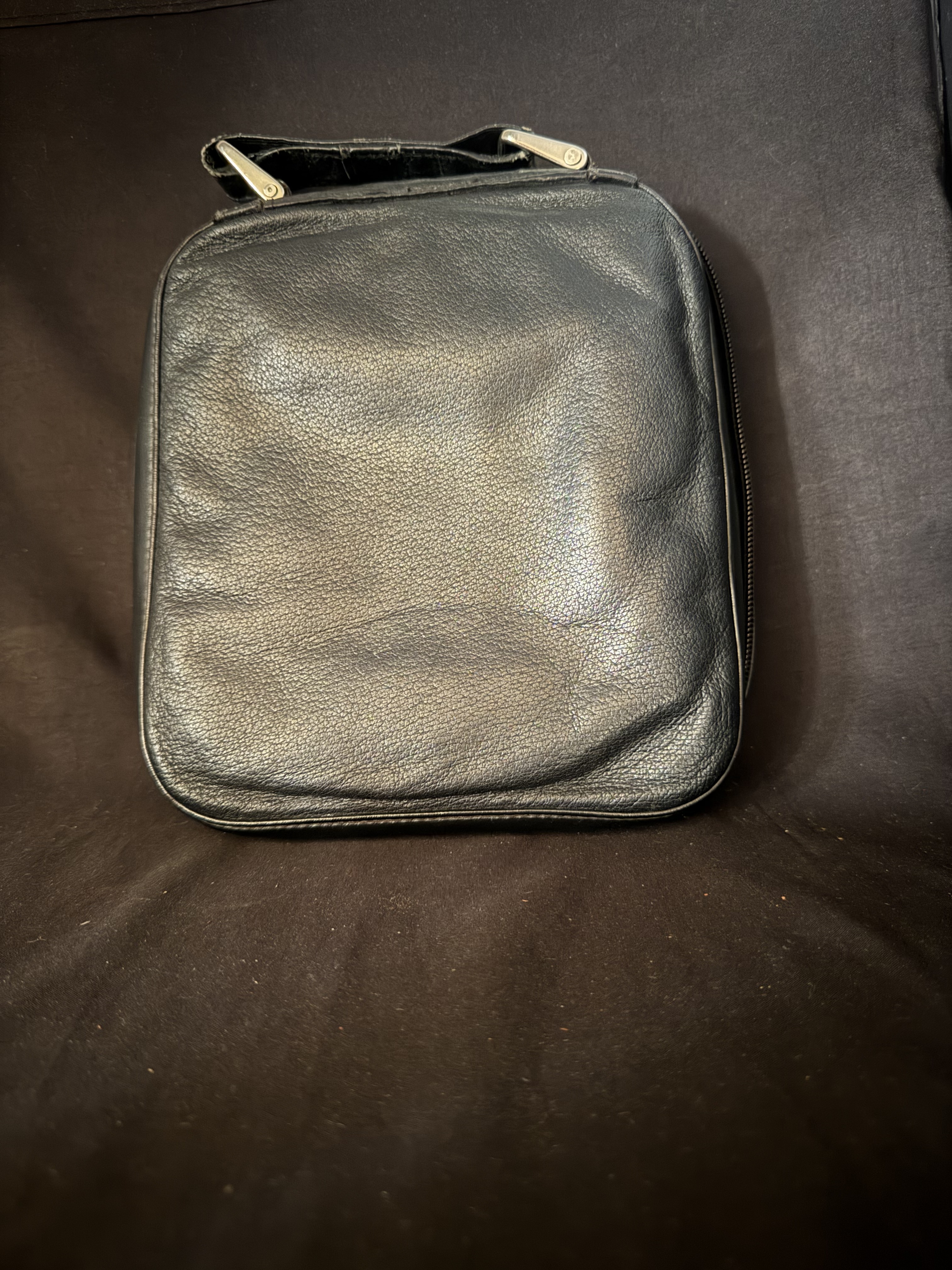 Soft Black Leather 7-Pipe Bag with Seven Leather Loops, Large Flap Pocket and Tobacco Tin Space, Very Good Condition 5