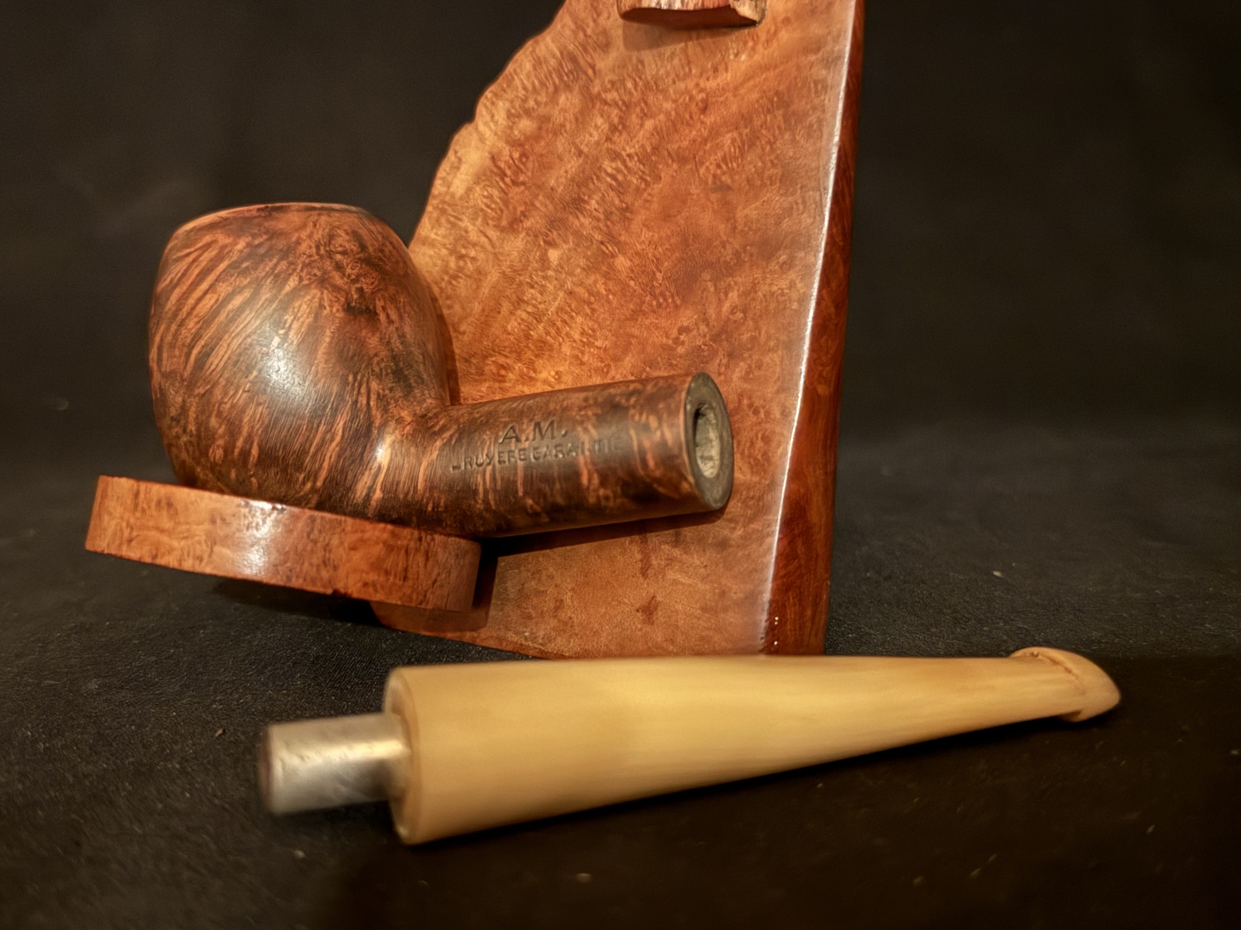A.M. Bruyere Garantie Smooth Straight Estate Pipe, Light Stem, Vertical Grain 11