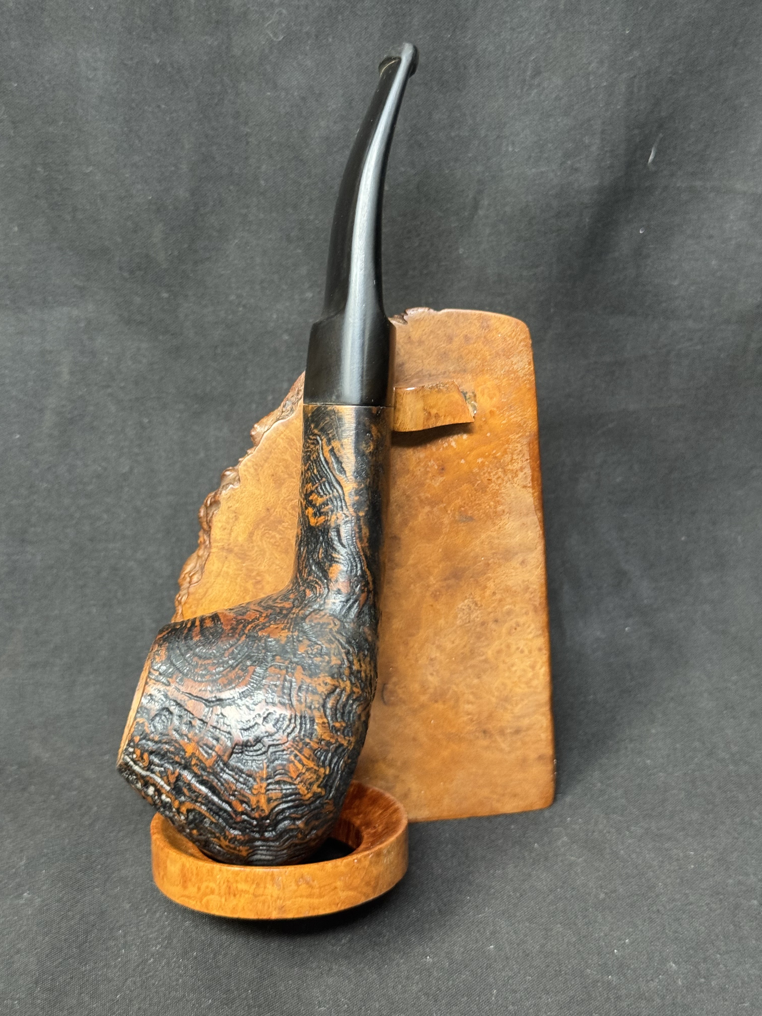 AKRA Bruyere 5778 Volcano Sandblast Straight Sitter Estate Pipe 2
