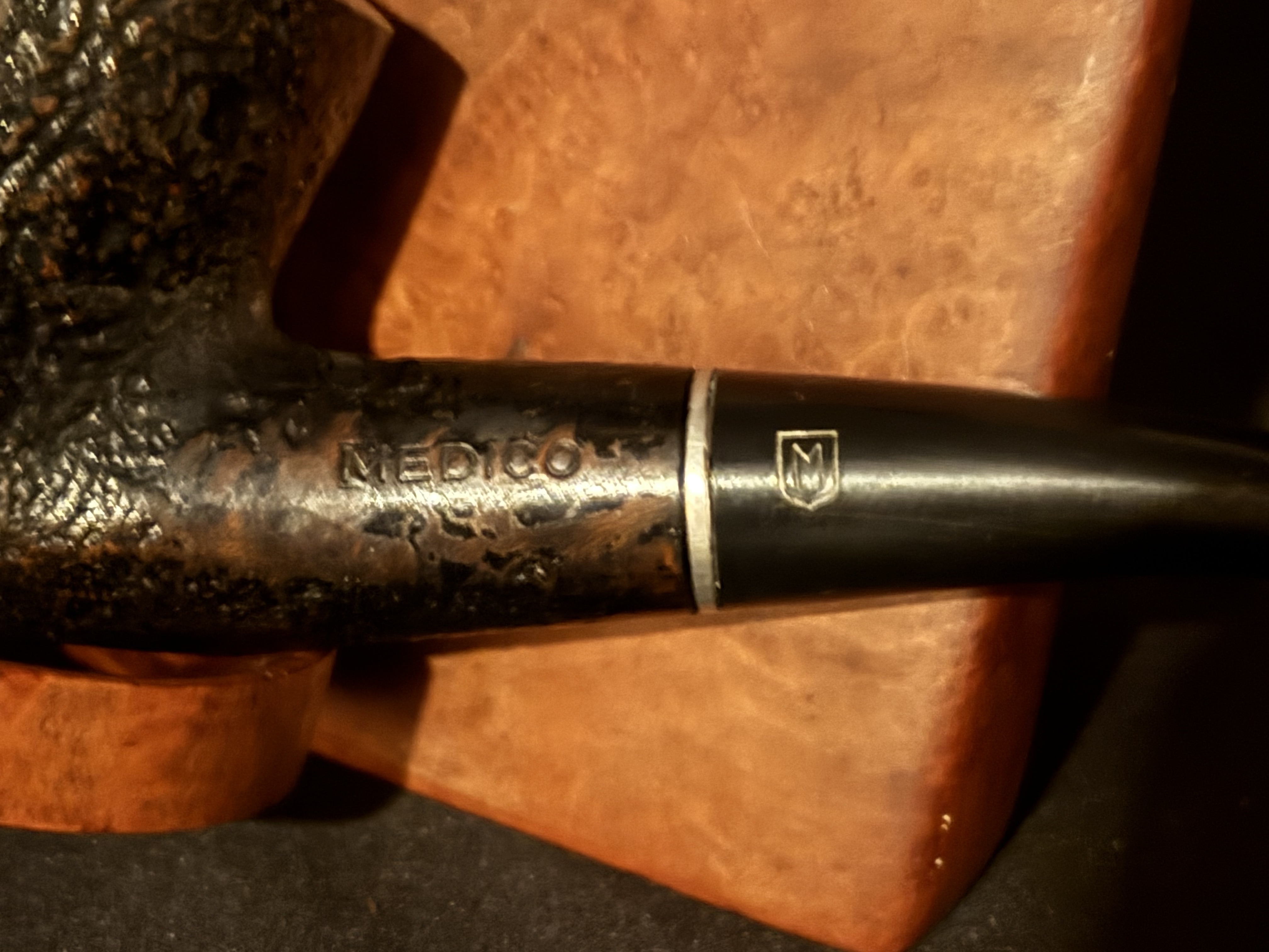 American Estate Medico sandblast bent billiard 8