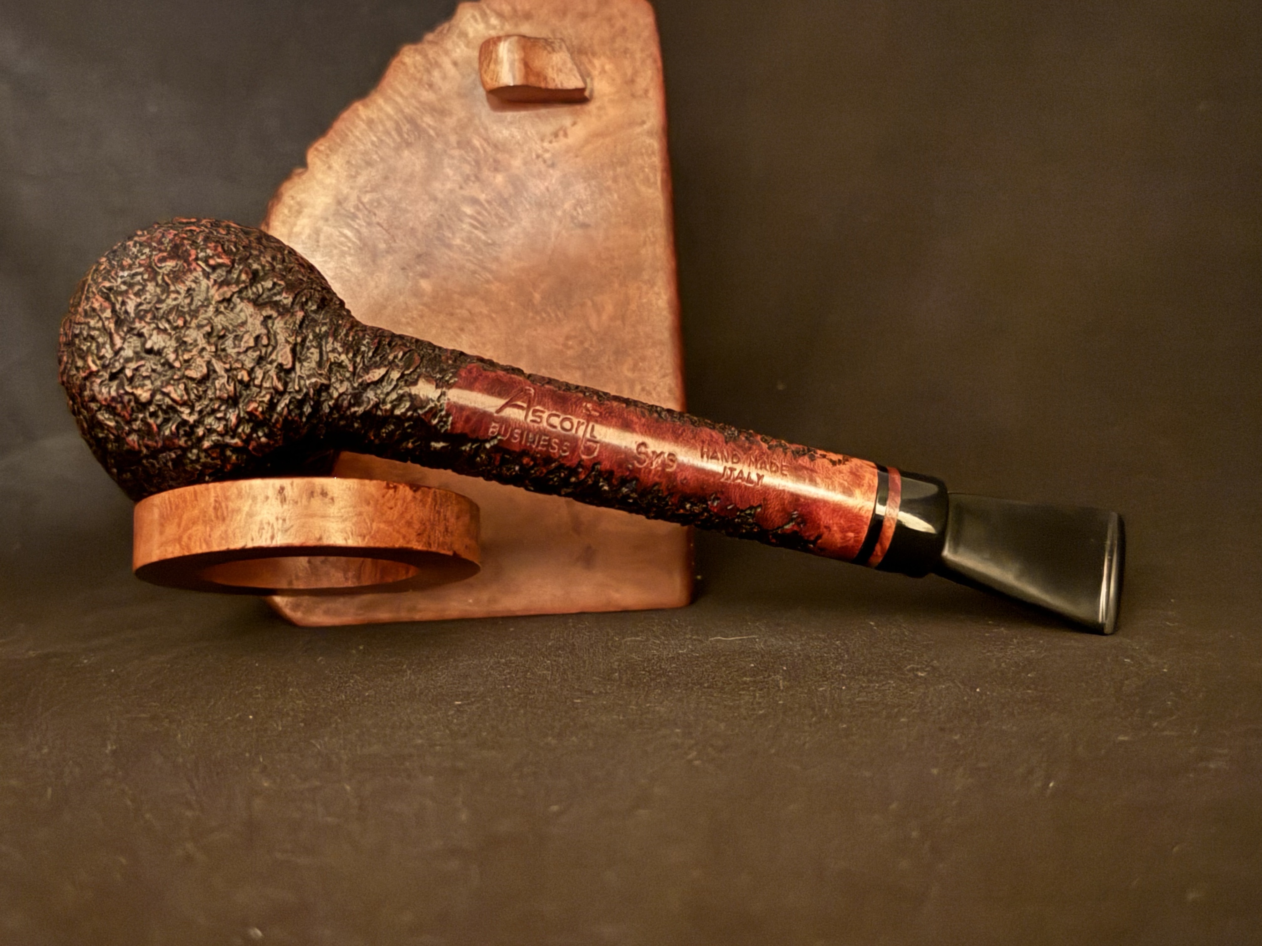 Ascorti Business SKS Hand Made Italy Sandblast Lovat Estate Pipe, Acrylic Saddle Stem, 9mm Filter, Sleeve and Box 8