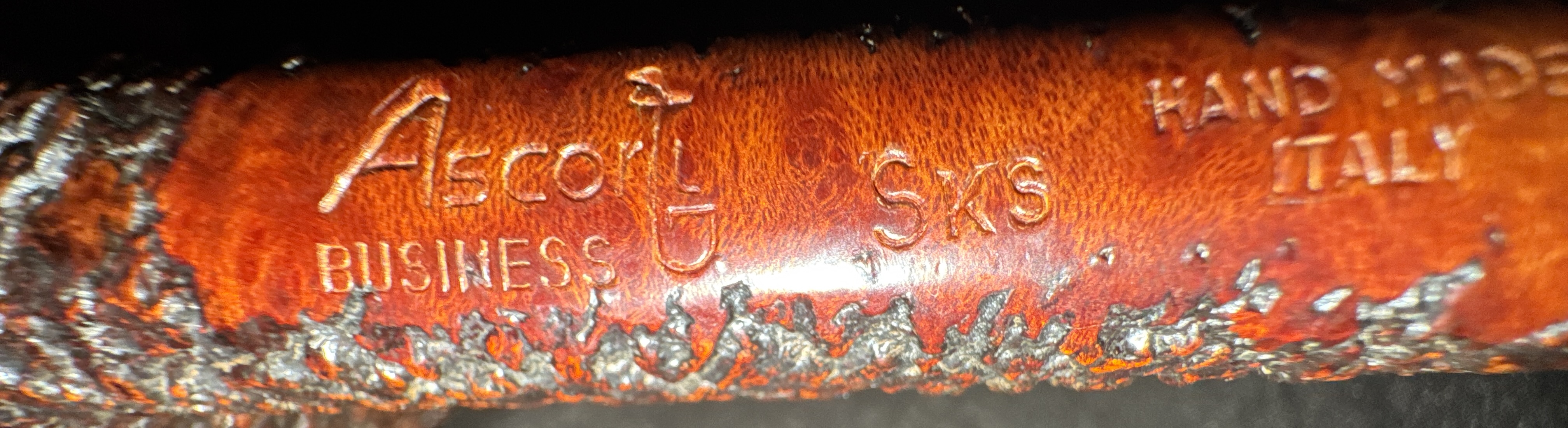 Ascorti Business SKS Hand Made Italy Sandblast Lovat Estate Pipe, Acrylic Saddle Stem, 9mm Filter, Sleeve and Box 12