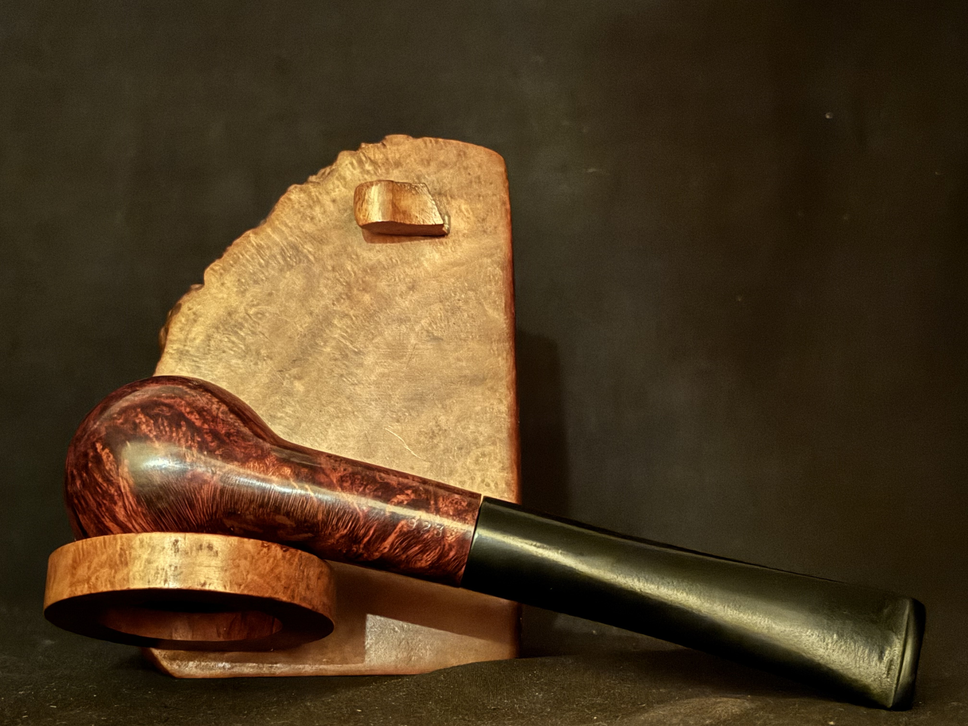 Atlas Made in Denmark Smooth Straight Apple Estate Pipe - Vulcanite Tapered Stem, 9mm Filter, Fishtail 6