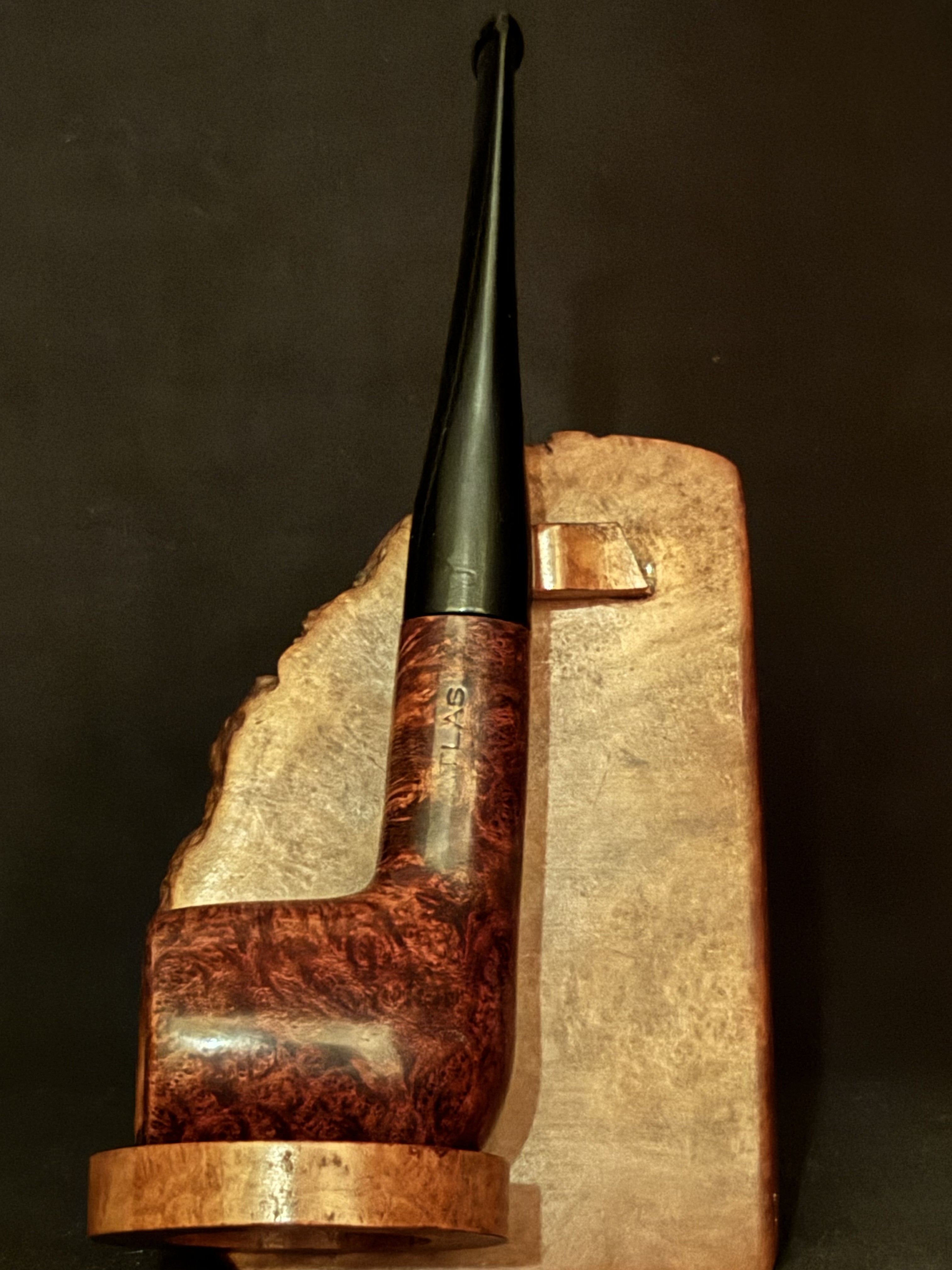 Atlas Made in Denmark Smooth Straight Apple Estate Pipe - Vulcanite Tapered Stem, 9mm Filter, Fishtail 10