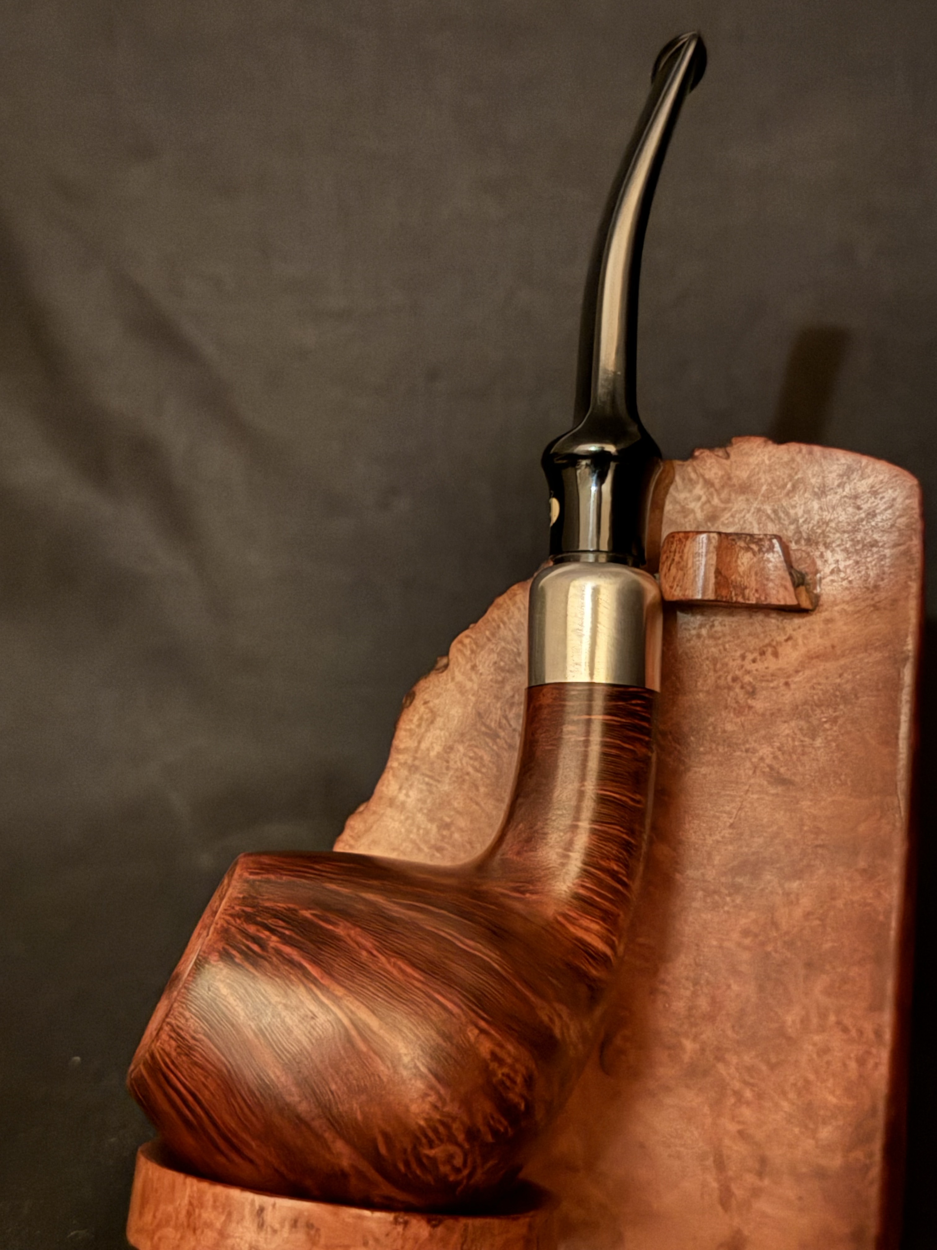 Bentley Former's Design 1-9.111 Slightly Bent Apple Estate Pipe, Sterling Silver Army Mount, 9mm Filter 2