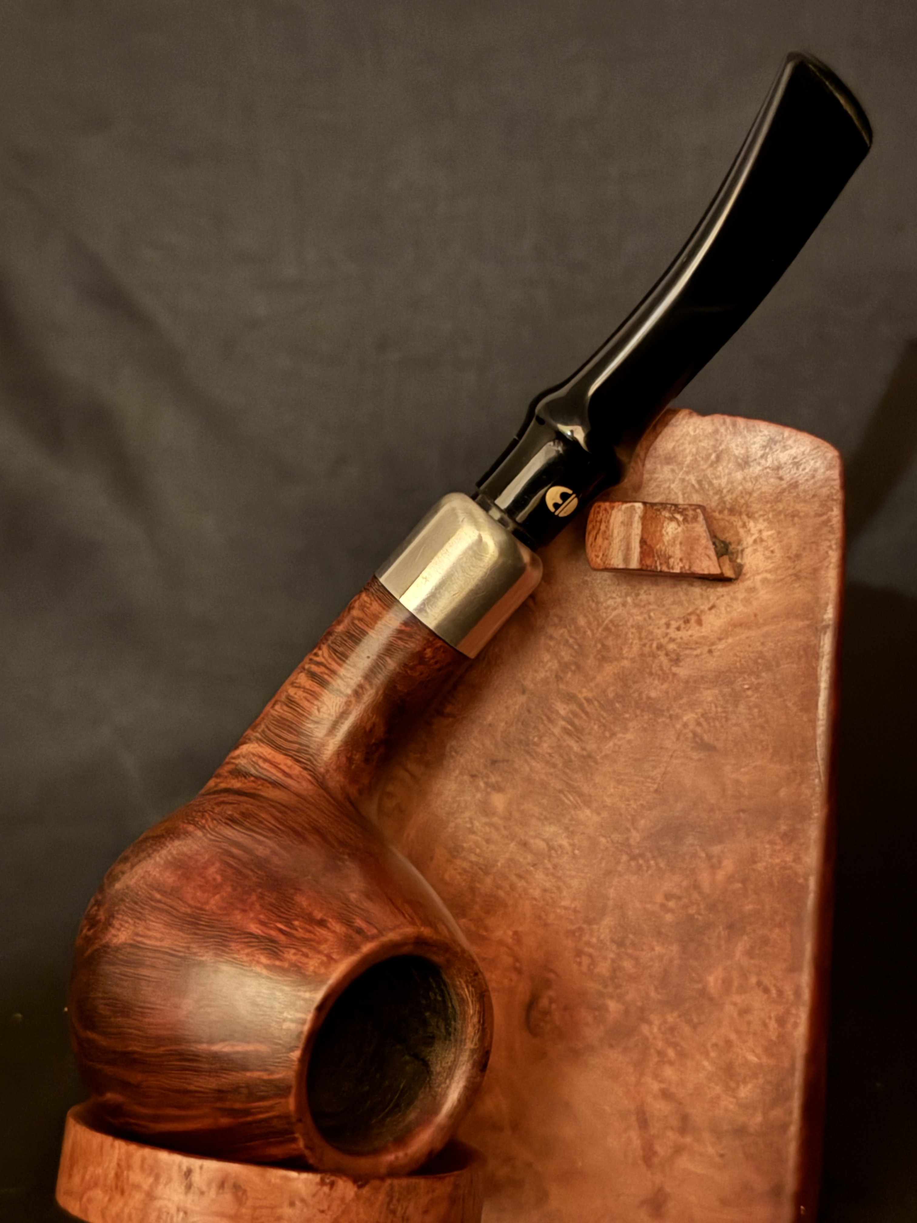 Bentley Former's Design 1-9.111 Slightly Bent Apple Estate Pipe, Sterling Silver Army Mount, 9mm Filter 3