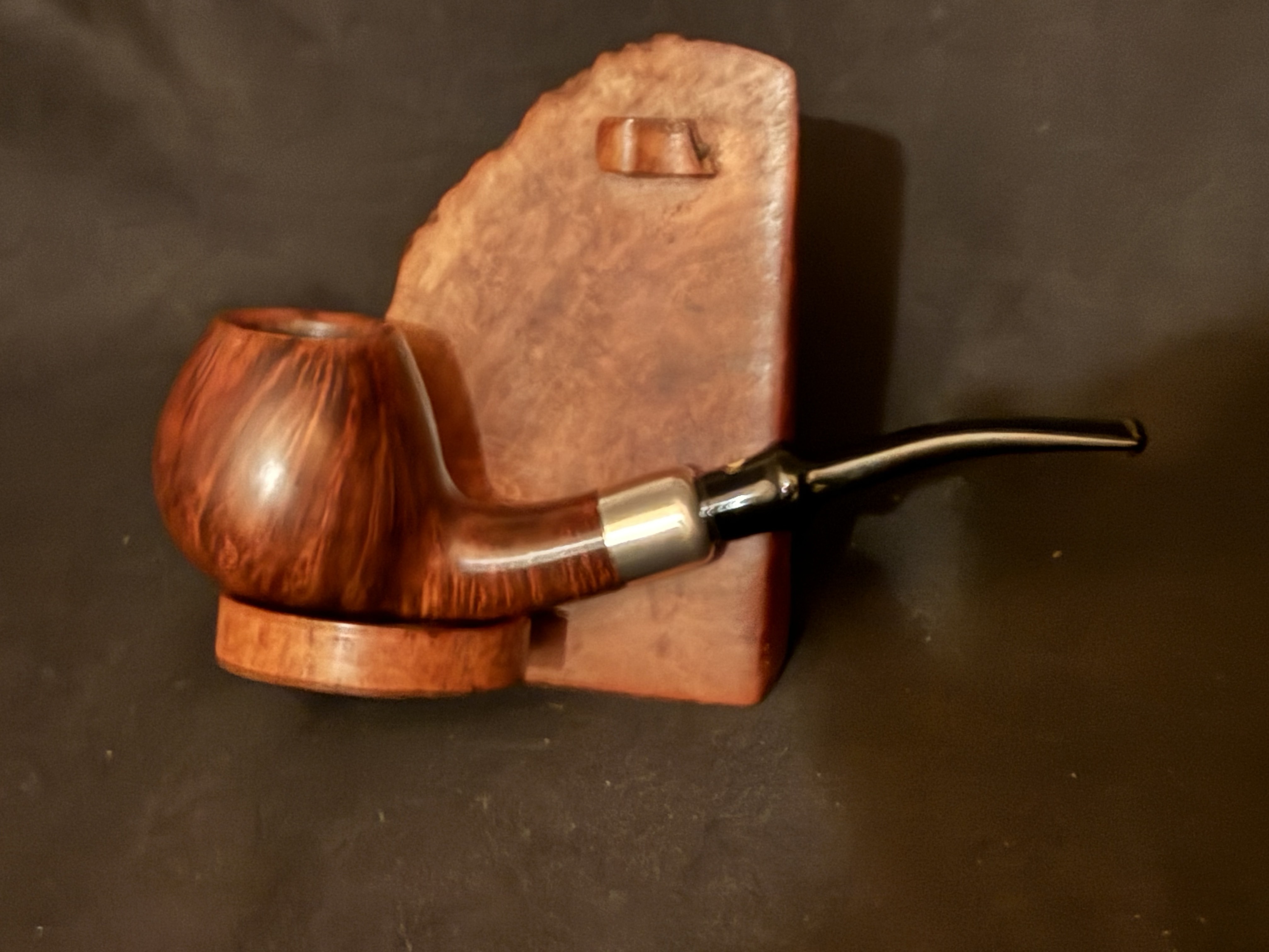 Bentley Former's Design 1-9.111 Slightly Bent Apple Estate Pipe, Sterling Silver Army Mount, 9mm Filter 6