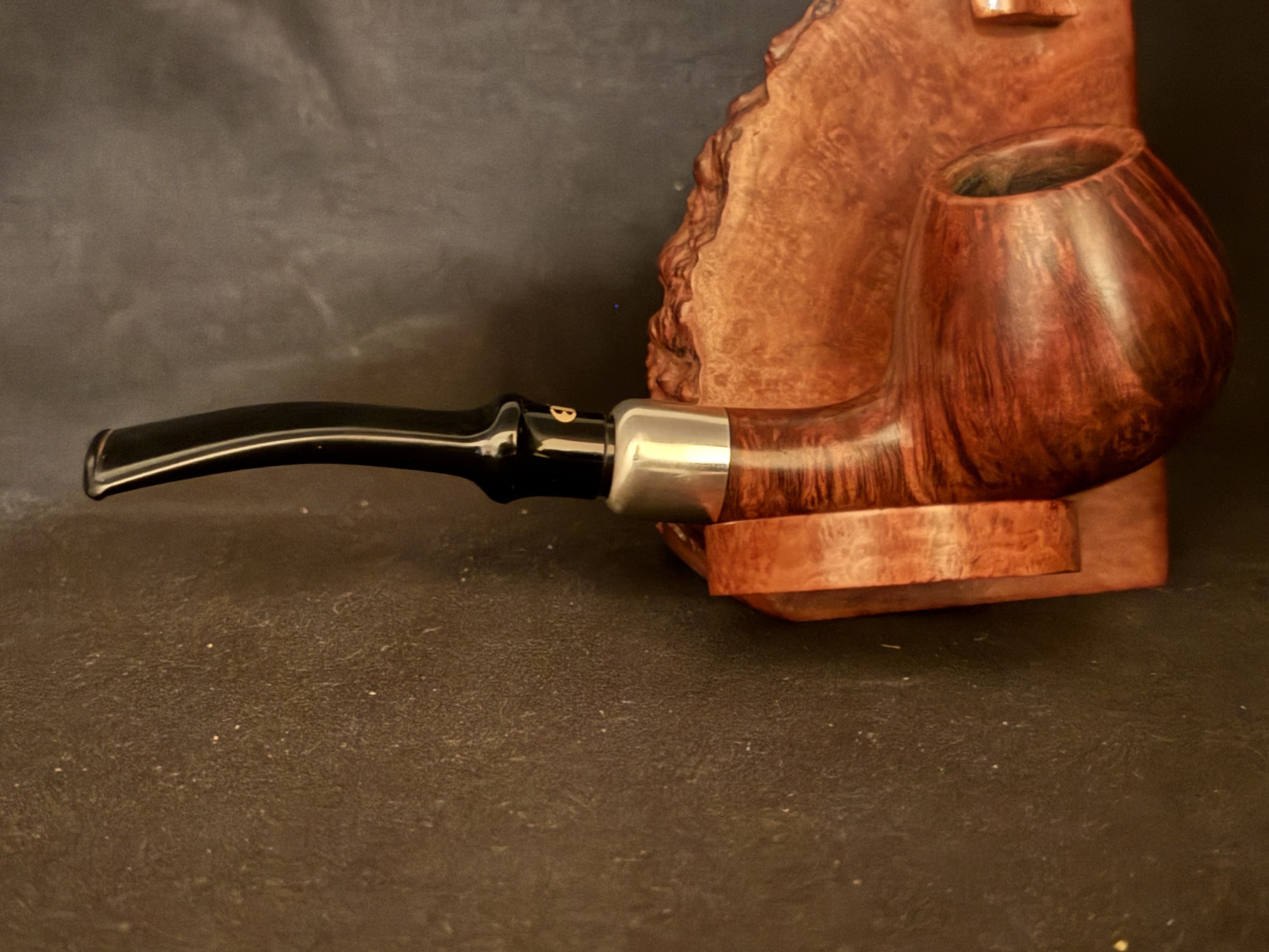 Bentley Former's Design 1-9.111 Slightly Bent Apple Estate Pipe, Sterling Silver Army Mount, 9mm Filter 9