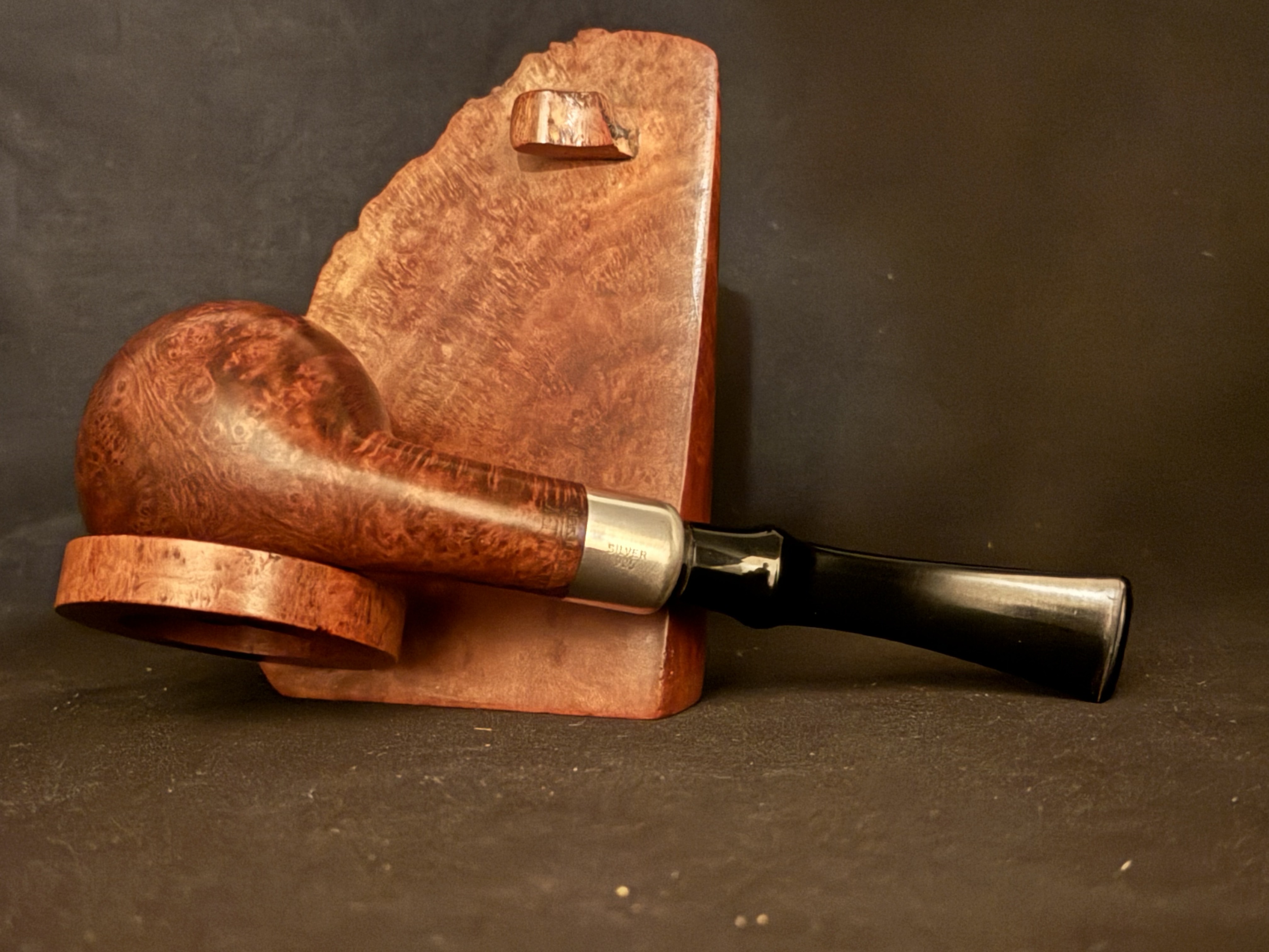 Bentley Former's Design 1-9.111 Slightly Bent Apple Estate Pipe, Sterling Silver Army Mount, 9mm Filter 13