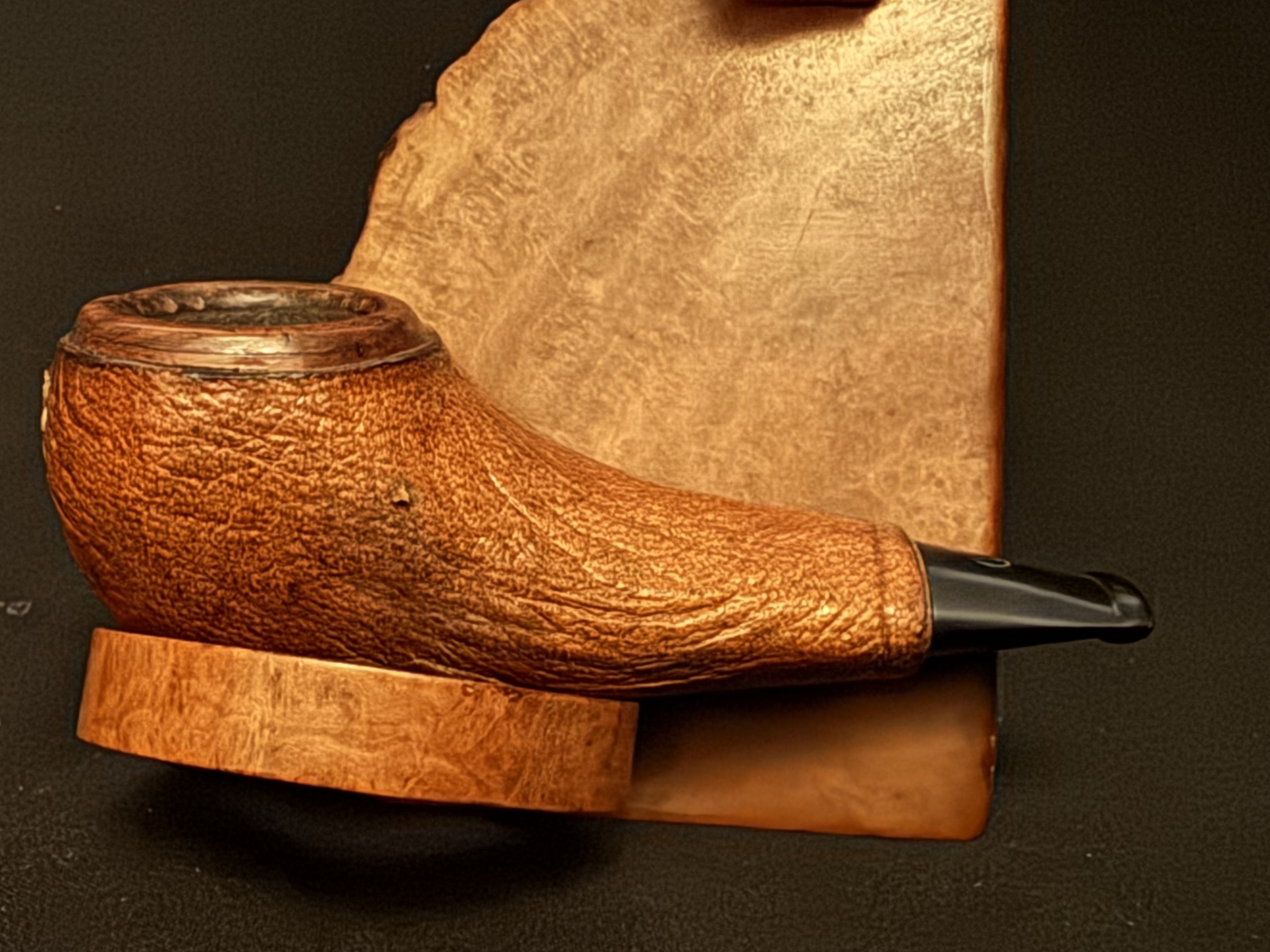 Big Ben Fishtail Bent Pipe with Tan Leather Cladding, Vulcanite Stem, Estate 3