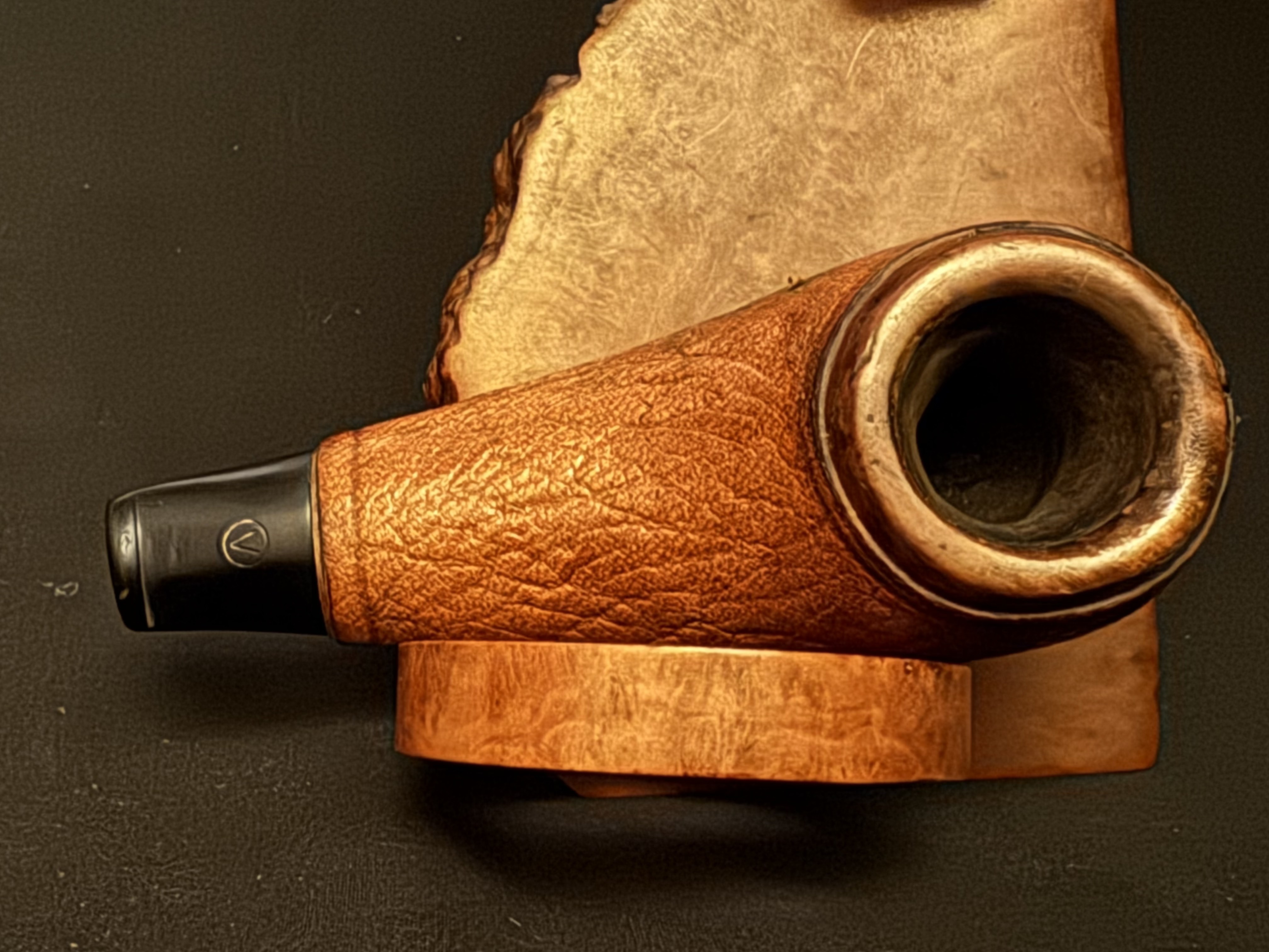 Big Ben Fishtail Bent Pipe with Tan Leather Cladding, Vulcanite Stem, Estate 5
