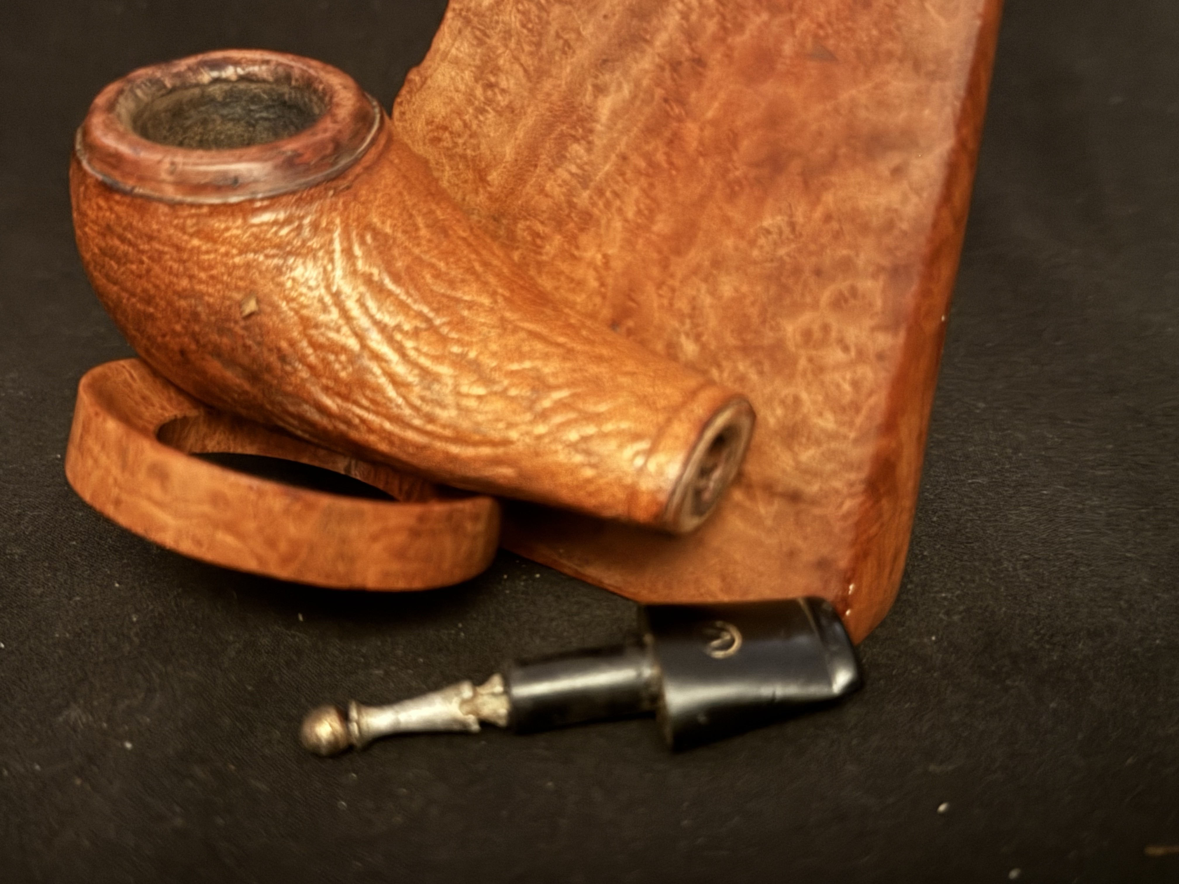 Big Ben Fishtail Bent Pipe with Tan Leather Cladding, Vulcanite Stem, Estate 9