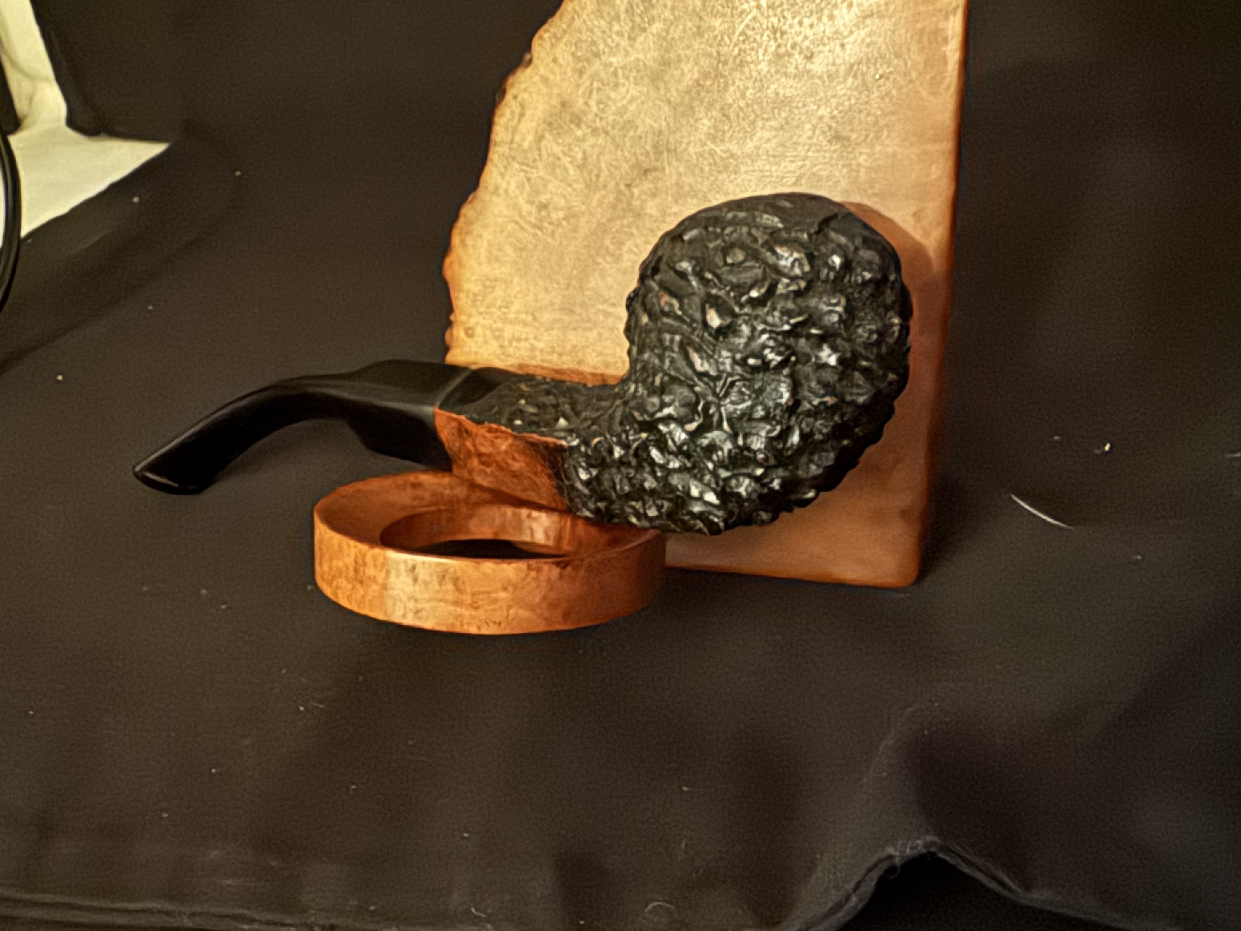 Boston Bruyere Extra Rusticated Small Pocket Bulldog Estate Pipe - Vulcanite Saddle Stem, Fishtail Bit 8