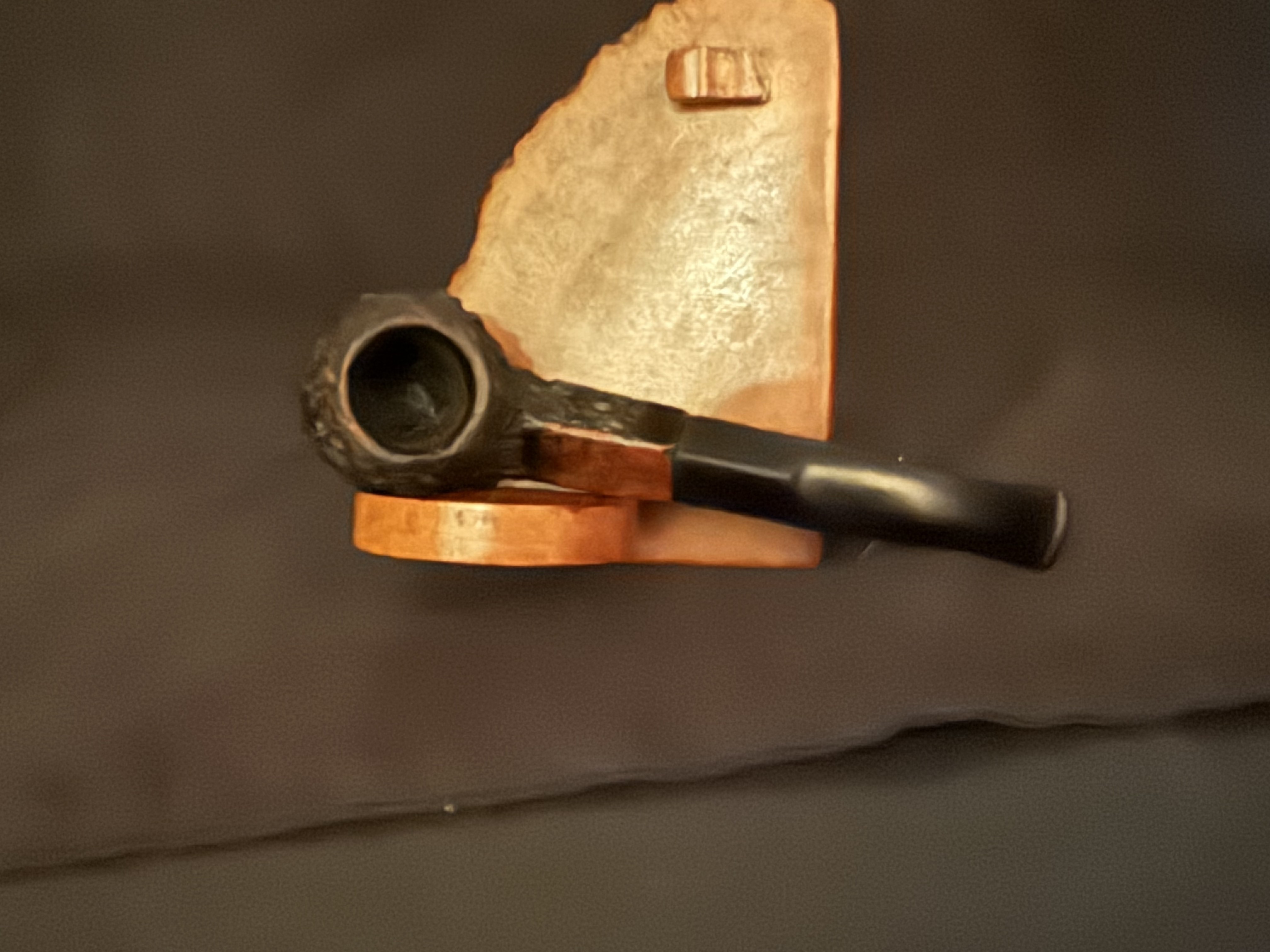 Boston Bruyere Extra Rusticated Small Pocket Bulldog Estate Pipe - Vulcanite Saddle Stem, Fishtail Bit 5