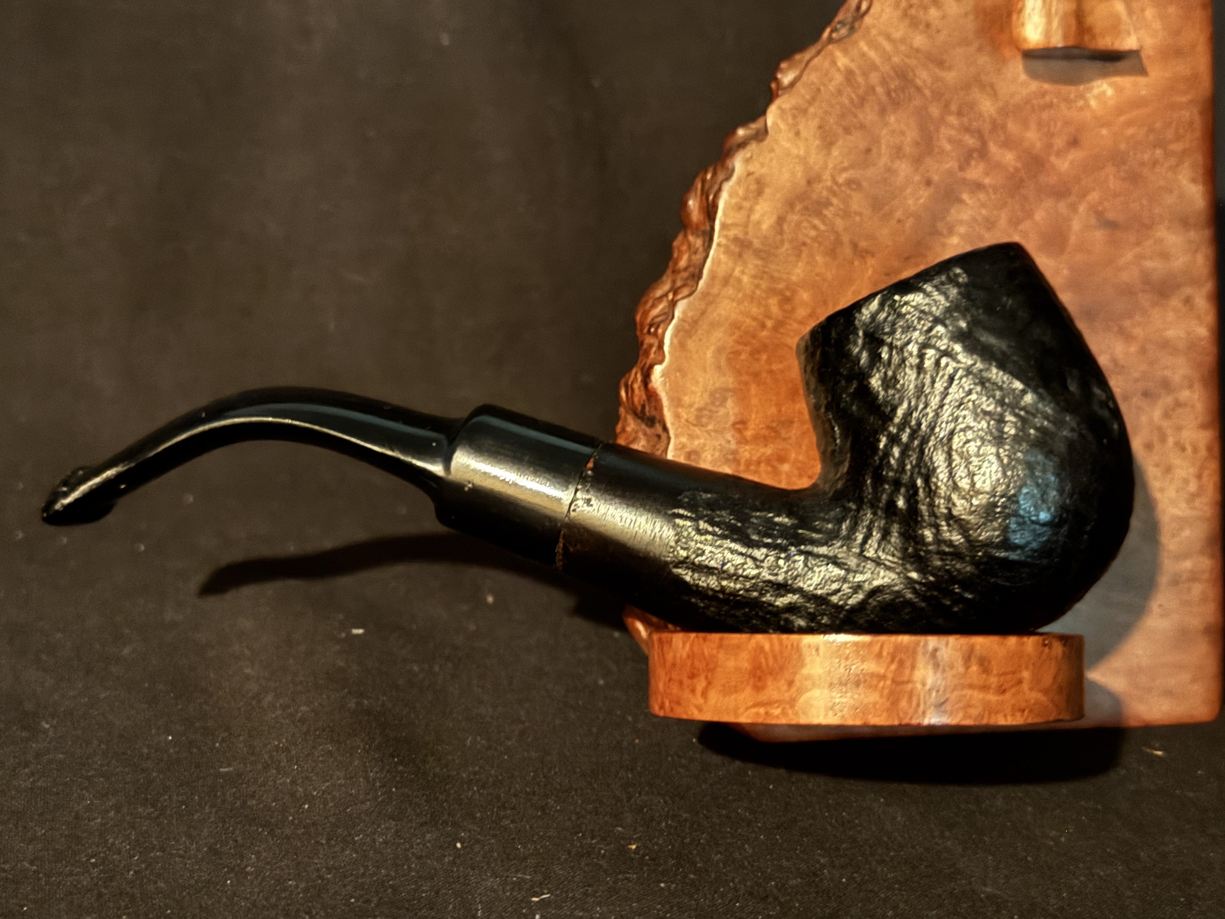 London Tower Sandblast Bent Billiard - Small Pocket Pipe, Vulcanite Saddle Stem, Unsmoked Estate 4