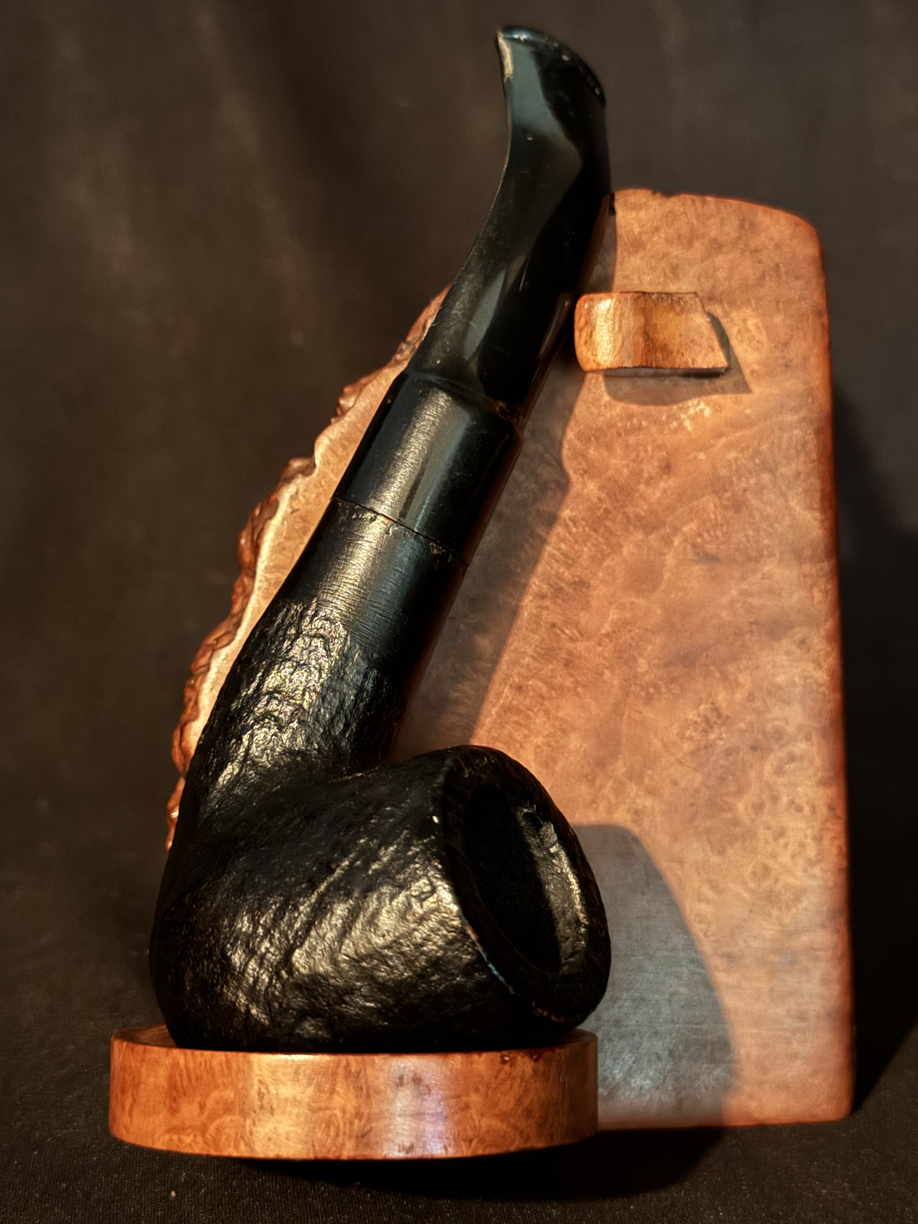 London Tower Sandblast Bent Billiard - Small Pocket Pipe, Vulcanite Saddle Stem, Unsmoked Estate 2