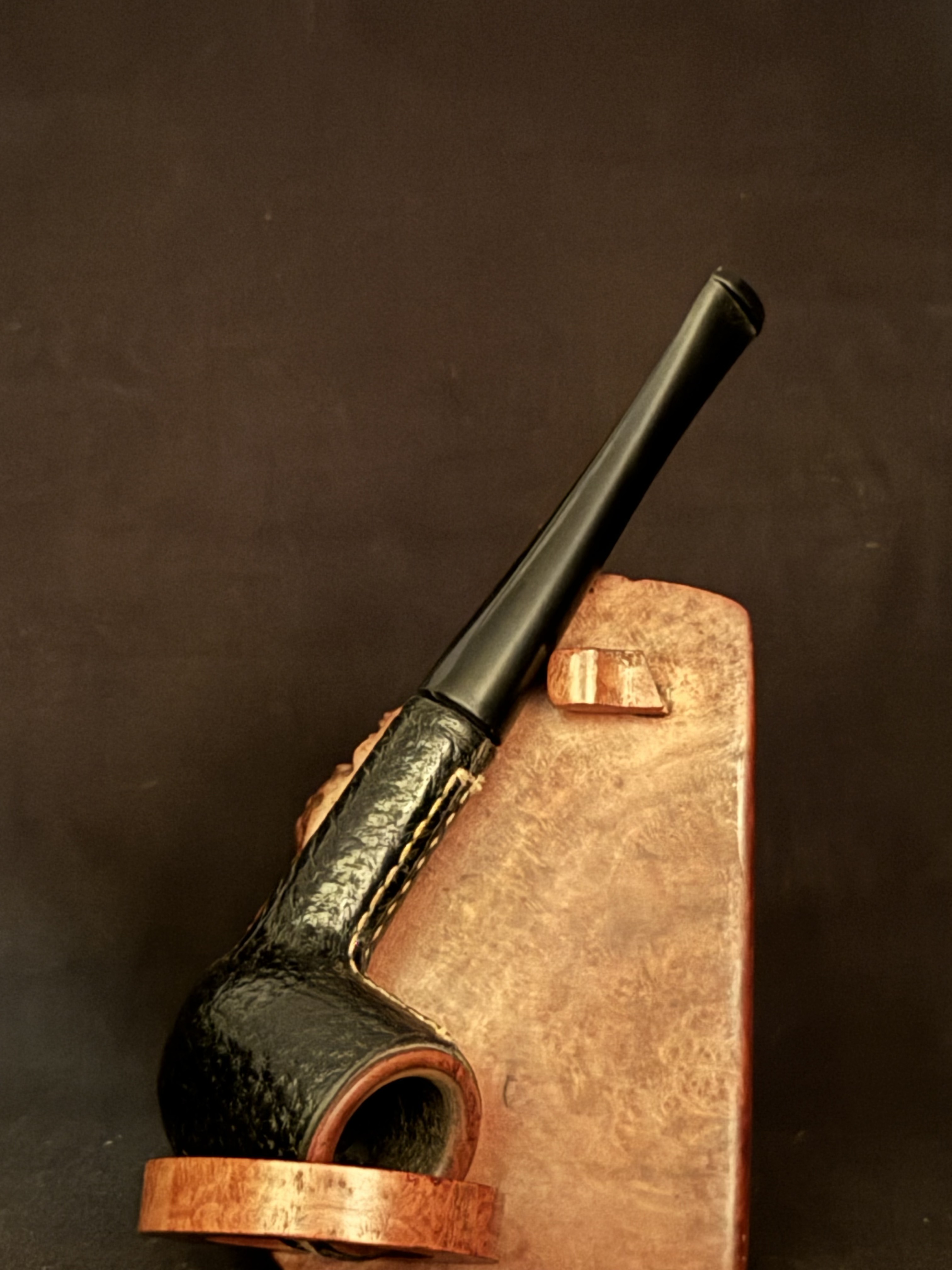 Bristol Real Pigskin Leather-Clad Billiard Estate Pipe, Vulcanite Fishtail Stem