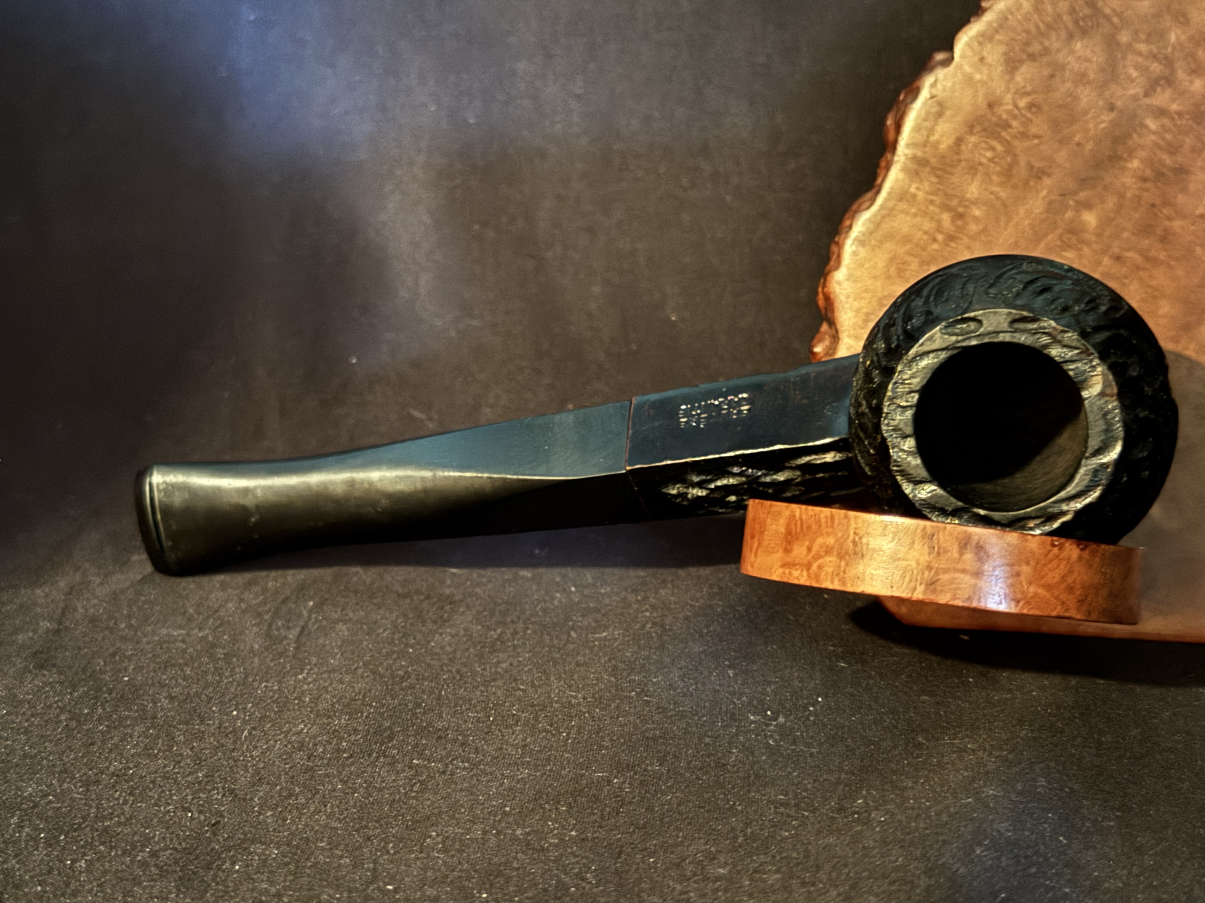 Bruyere Garantie Rusticated Straight Bulldog Pipe - Vulcanite Diamond Stem, Unsmoked New Old Stock 4