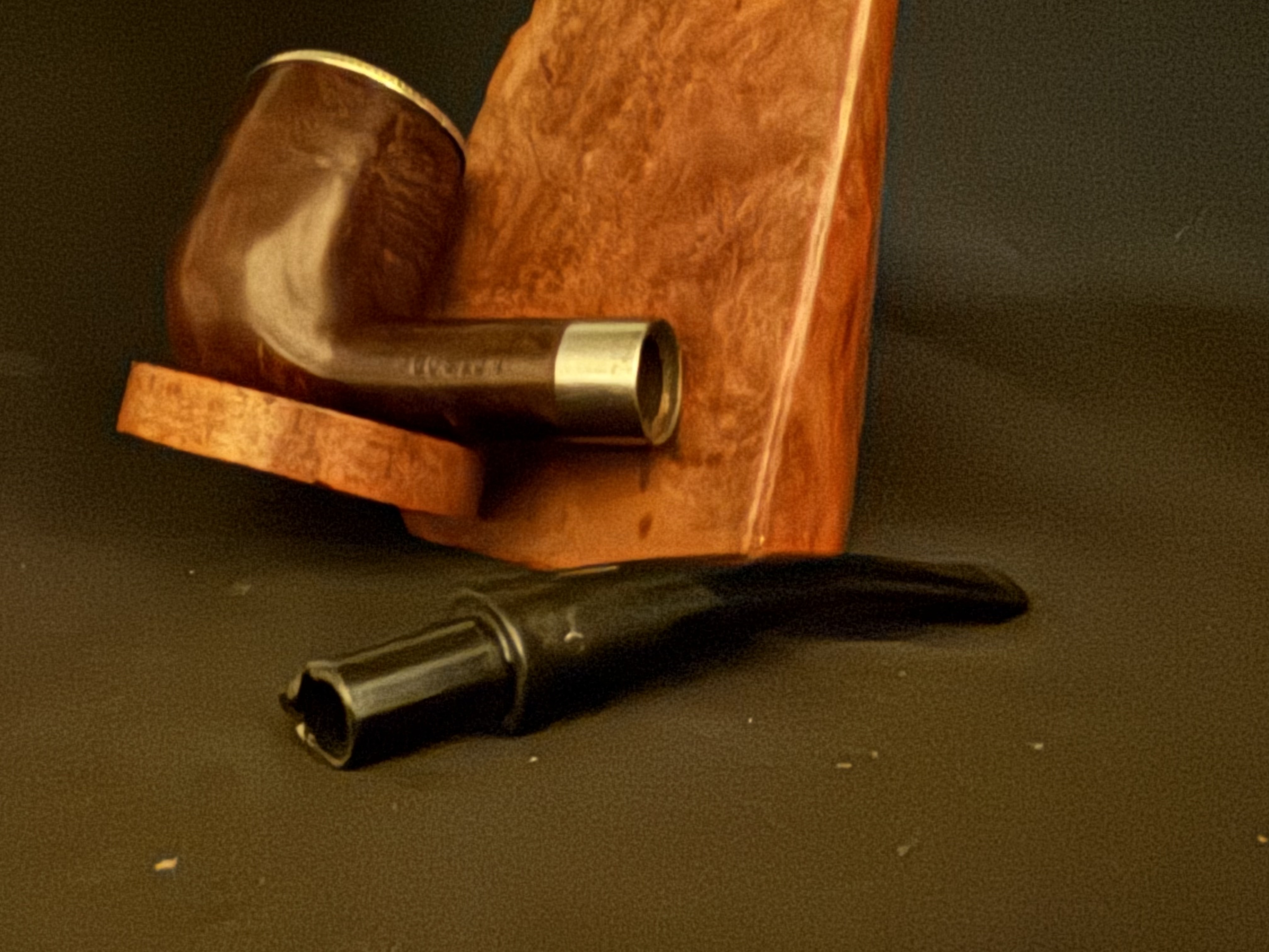Chacom Custom 913 Billiard Pipe, Silver Rim Cap, Fishtail Bit, Box and Sleeve 10