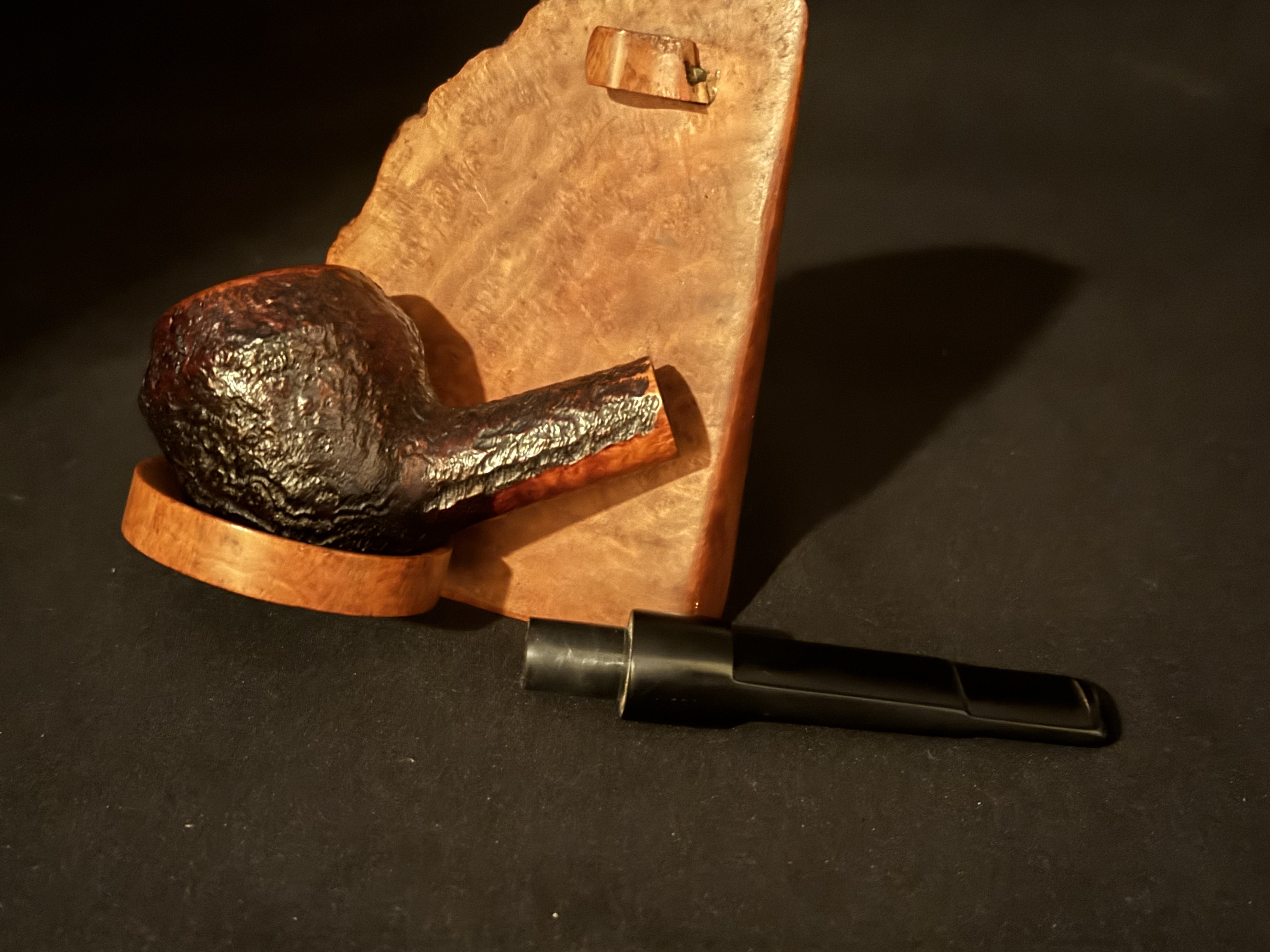 Charatan's Make Special Rhodesian 323/9DC Sandblast Estate Pipe, 1955-1980 11