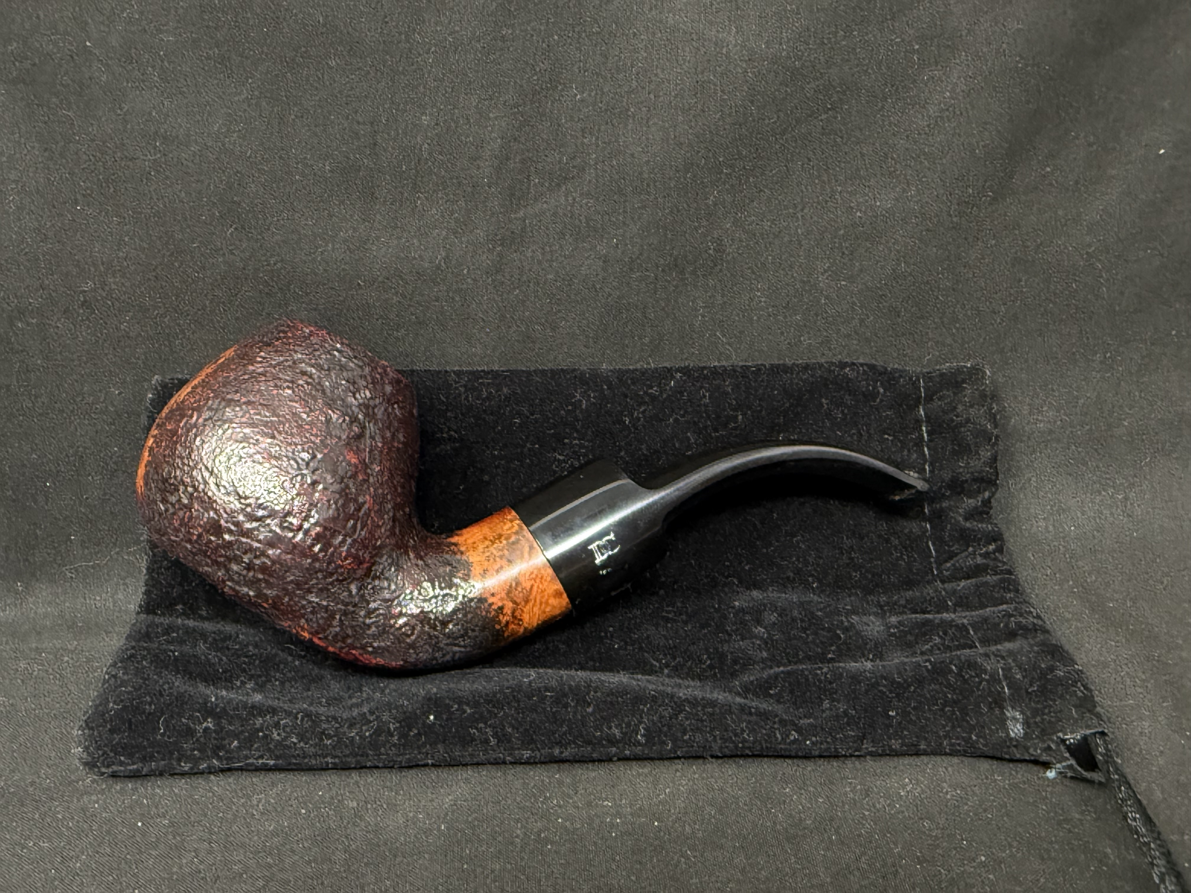 Danske Club Vario 166 Sitter Sandblast Saddle Stem Estate Pipe