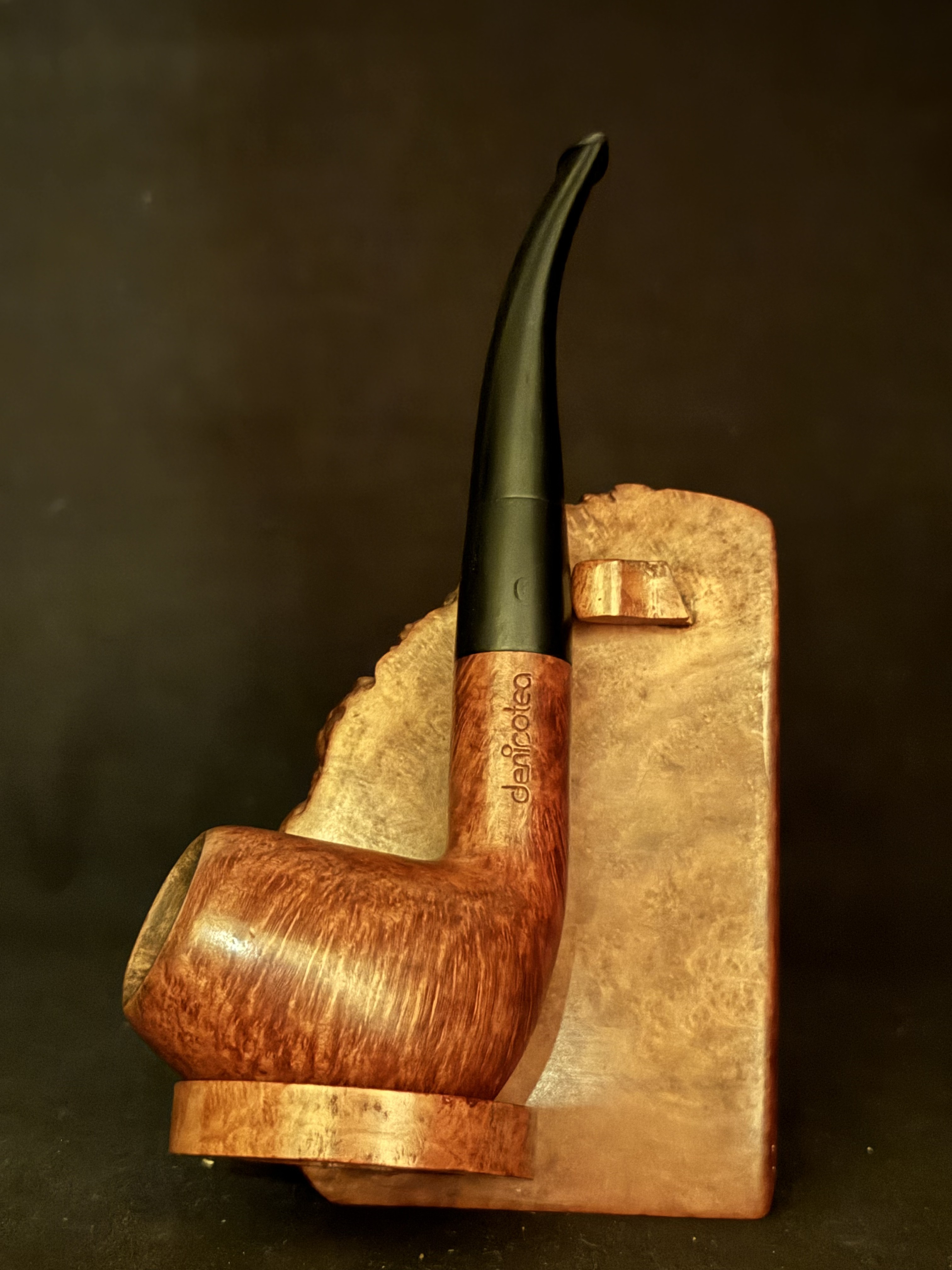 Denicotea 1018 Bent Brandy Sitter Smooth Briar Finish Vulcanite Fishtail Stem Estate Pipe