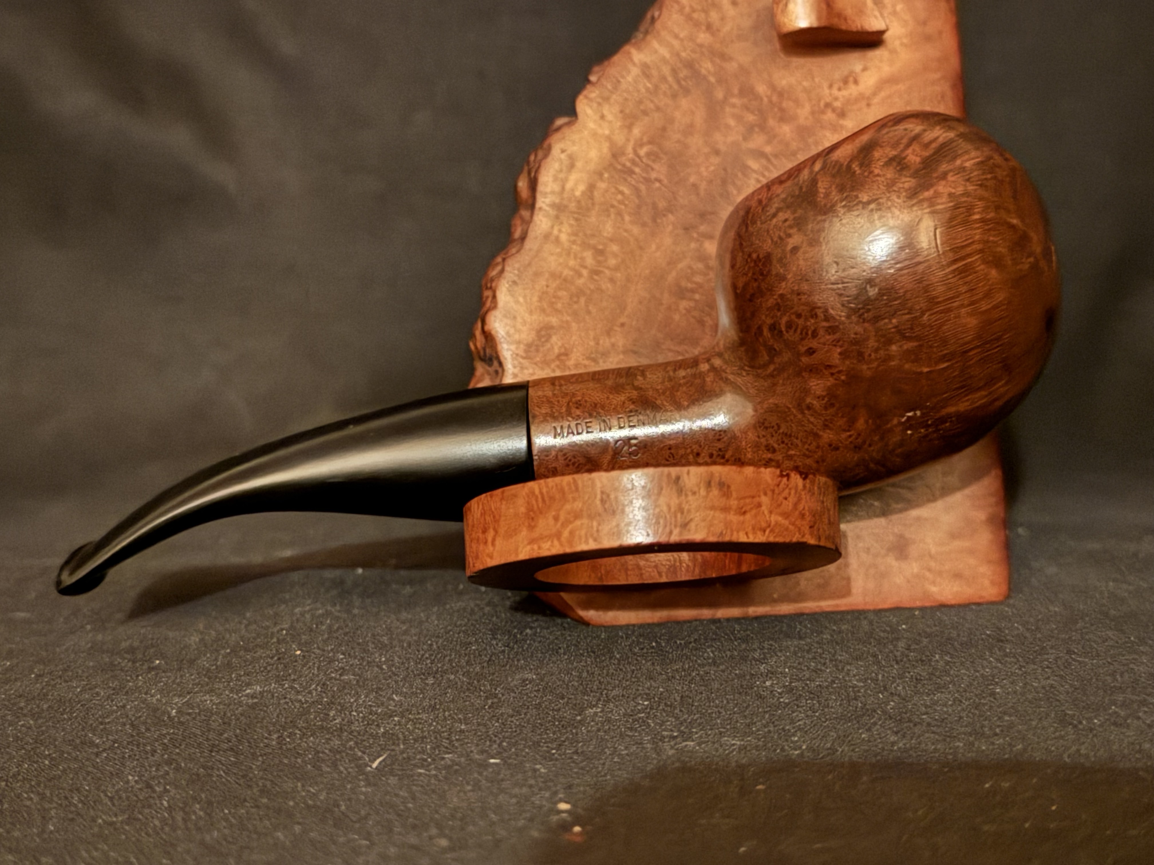Don Regular Smooth Bent Spherical Pipe, Made in Denmark, 9mm Filter, Chubby Vulcanite Fishtail Stem 4