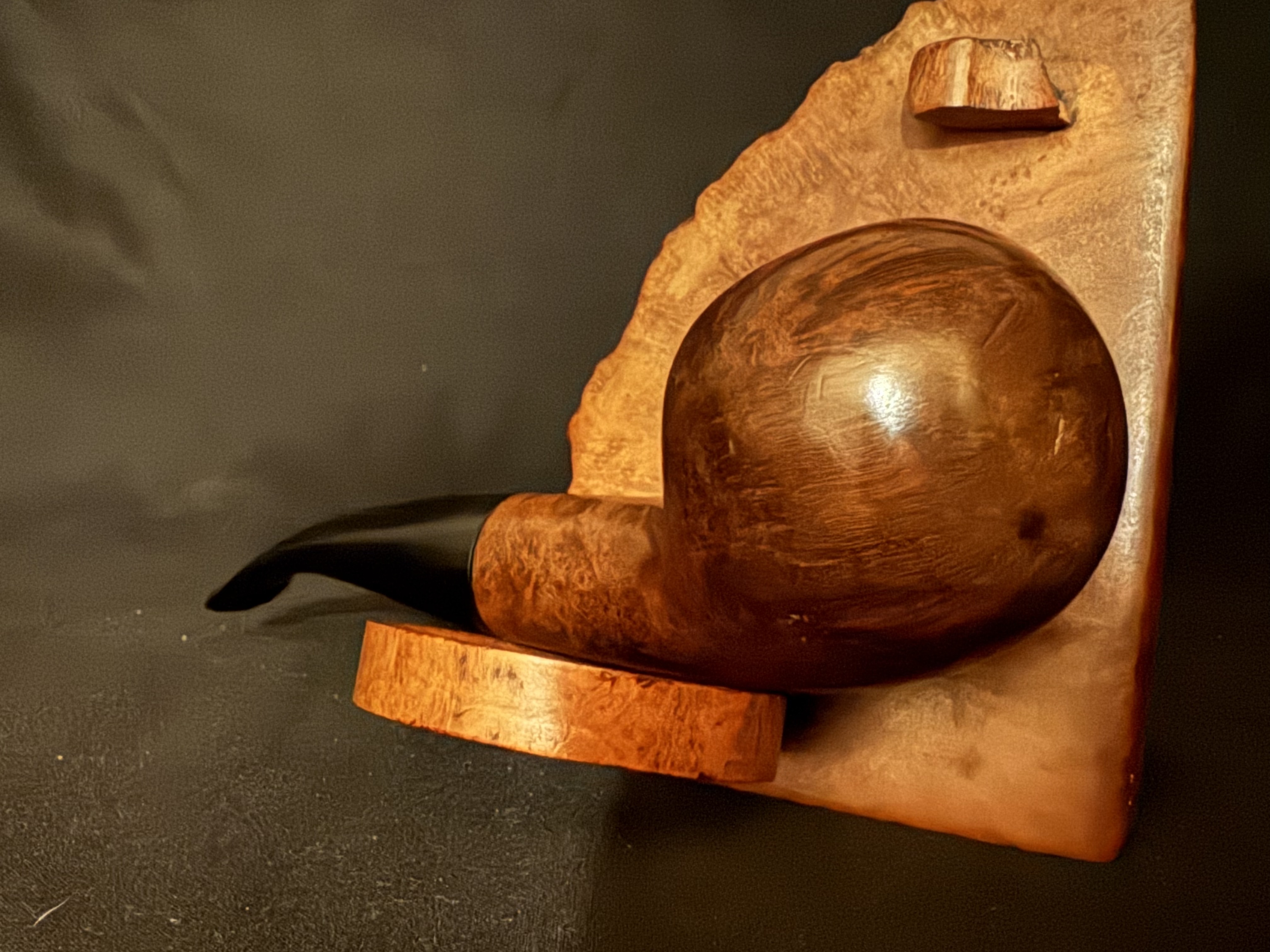 Don Regular Smooth Bent Spherical Pipe, Made in Denmark, 9mm Filter, Chubby Vulcanite Fishtail Stem 7