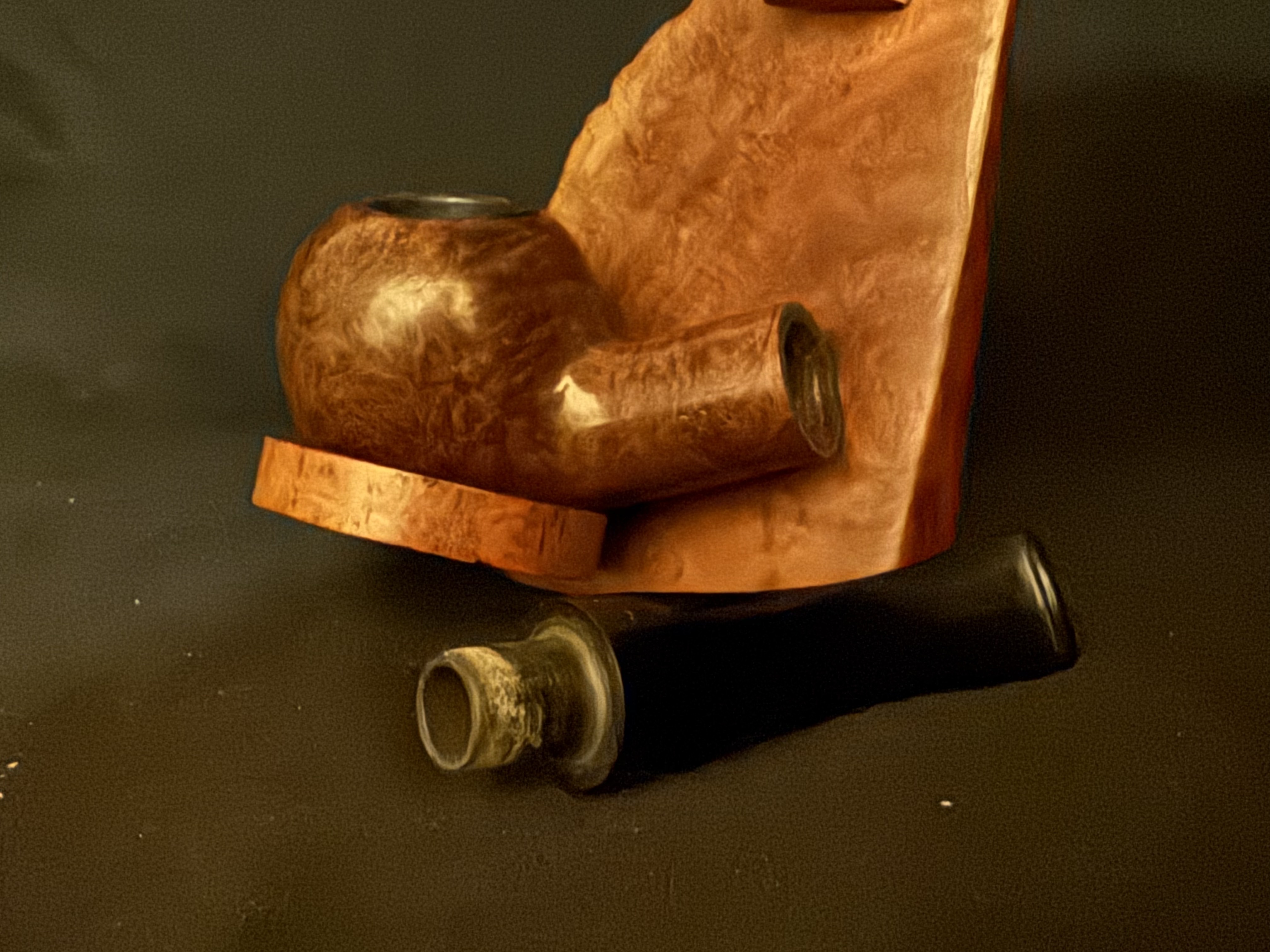 Don Regular Smooth Bent Spherical Pipe, Made in Denmark, 9mm Filter, Chubby Vulcanite Fishtail Stem 10