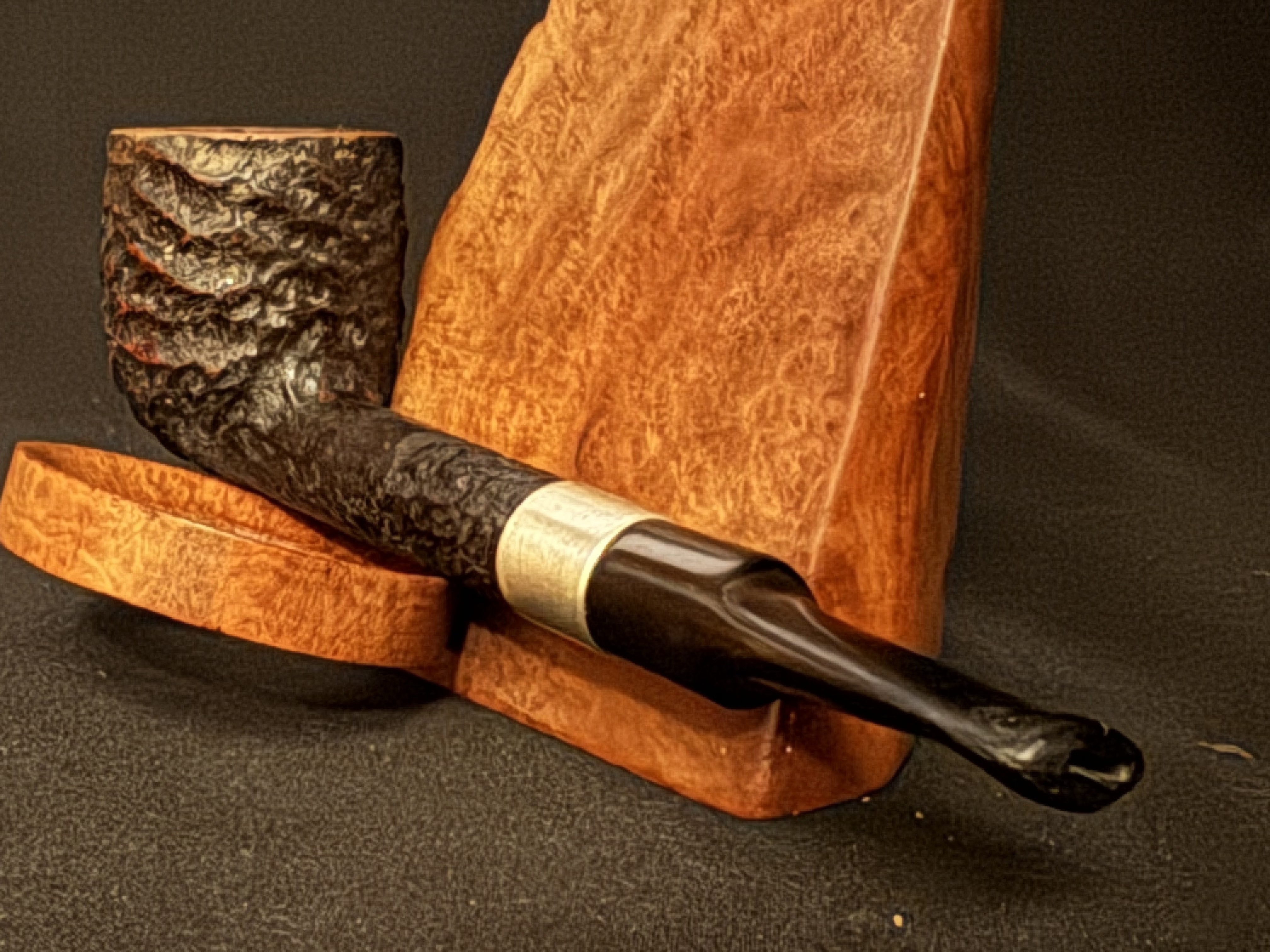 Donegal Rocky A Peterson England Sandblast Lovat Vulcanite Saddle Stem Estate Pipe 11