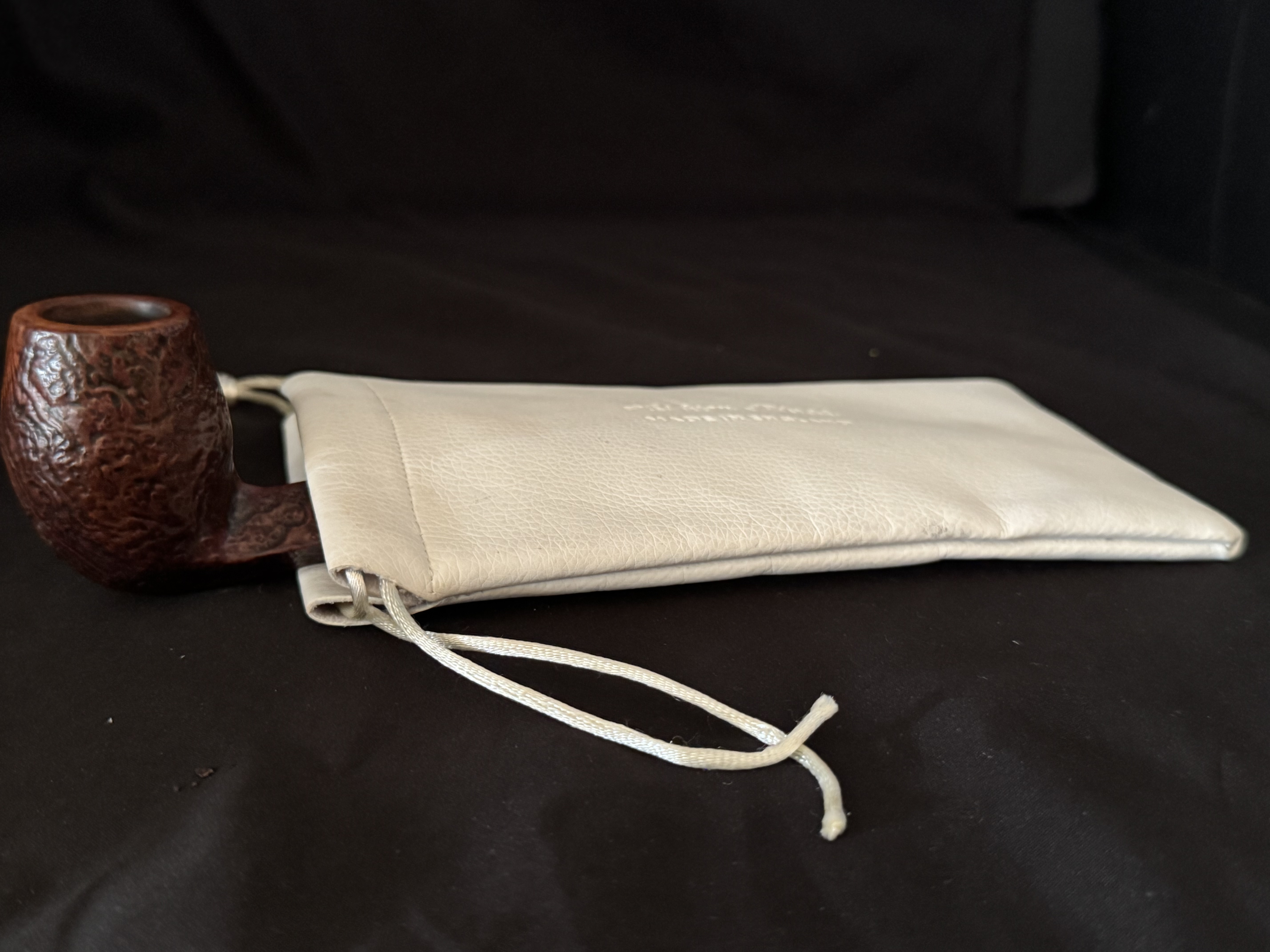 Dunhill Cumberland 54531 Large Sandblast Rhodesian Pipe, Diamond Shank, Cumberland Fishtail Stem, Ashton Leather Sleeve 24