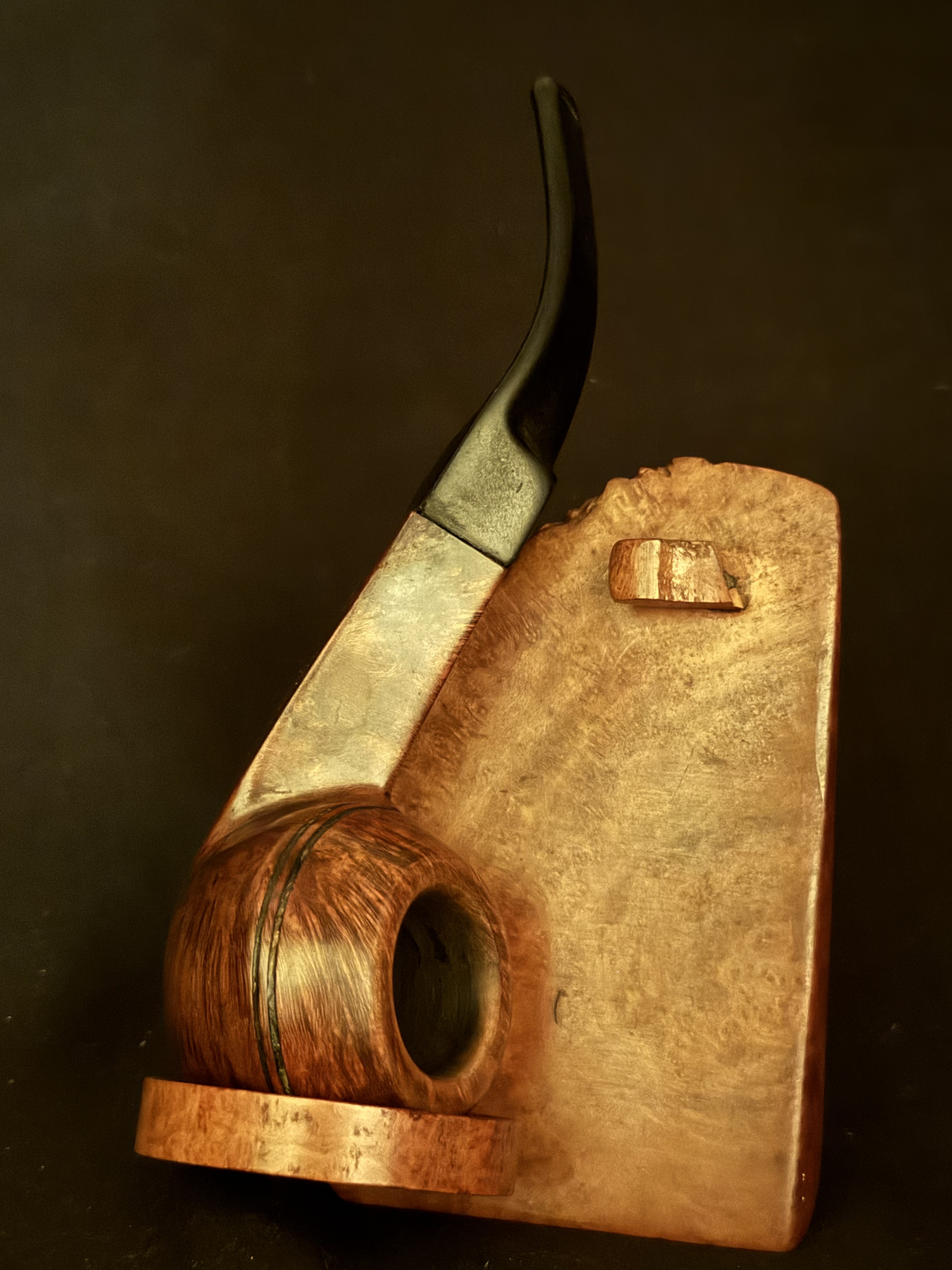 Aristocrat London Made Superman Bulldog Estate Pipe - Smooth Briar, Bent, Vulcanite Saddle Stem 4