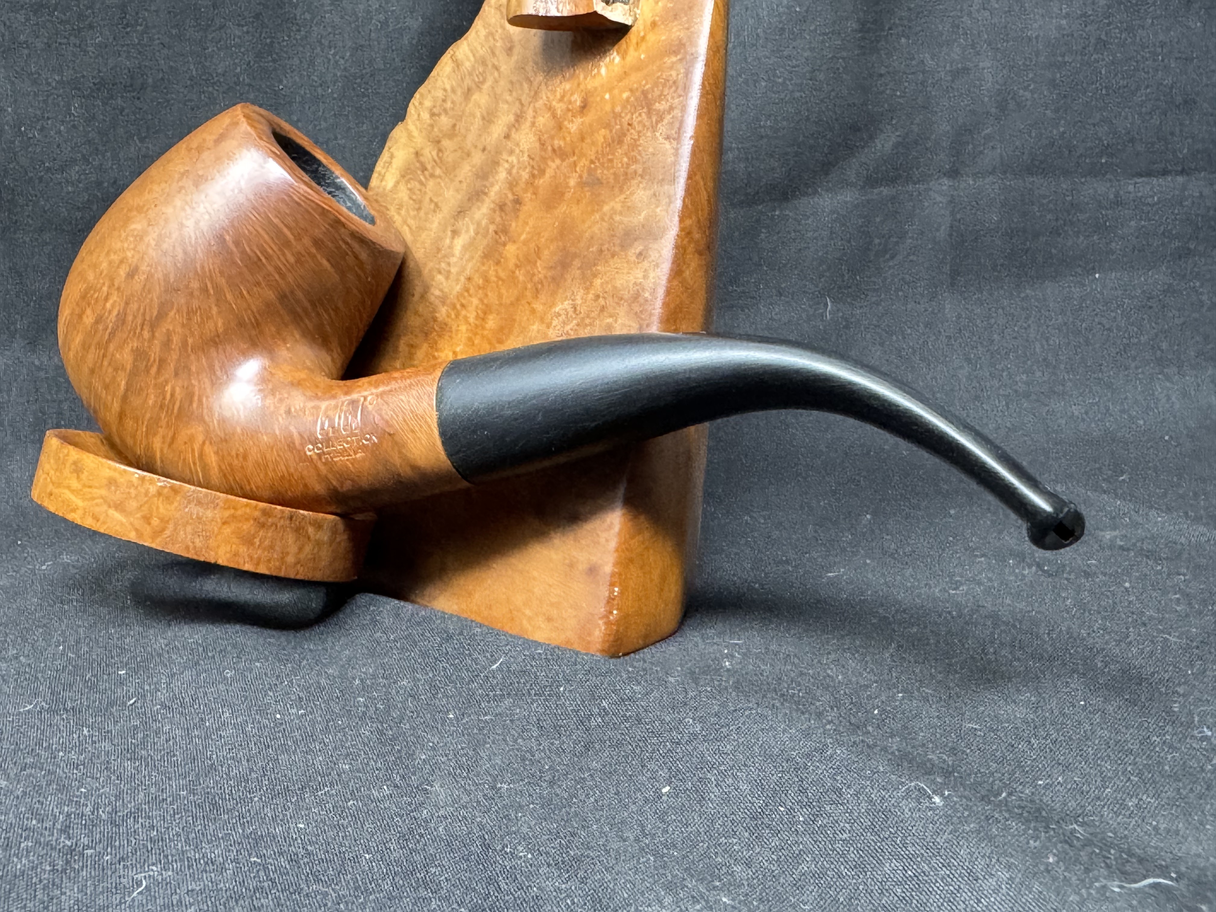 GiGi Collection Italia Shape 912 Freehand Bent Billiard Estate Briar Pipe, 1934-2026 7