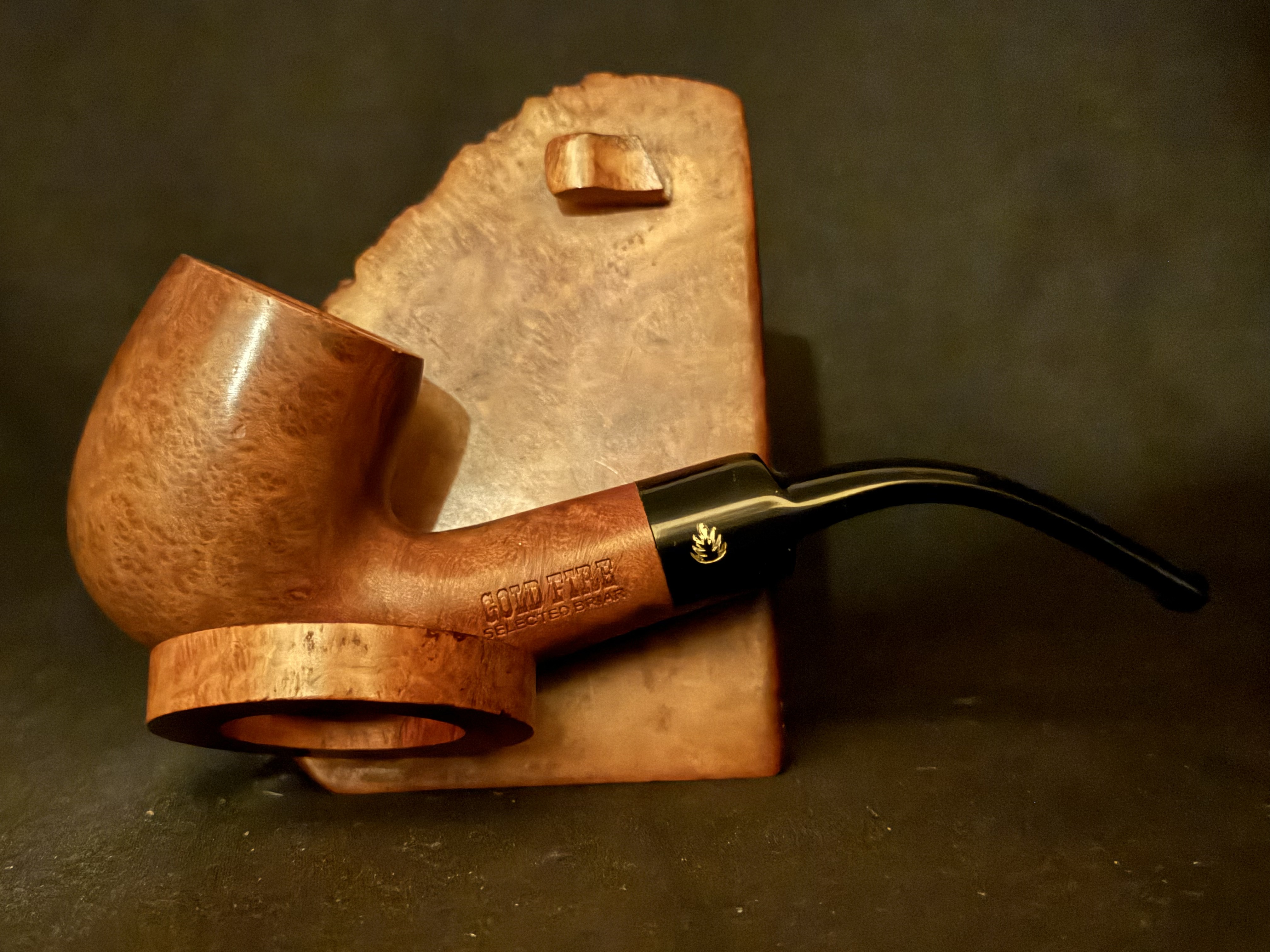 Gold Fire Selected Briar Smooth Bent Billiard Estate Pipe with Vulcanite Saddle Stem and Fishtail Bit 3