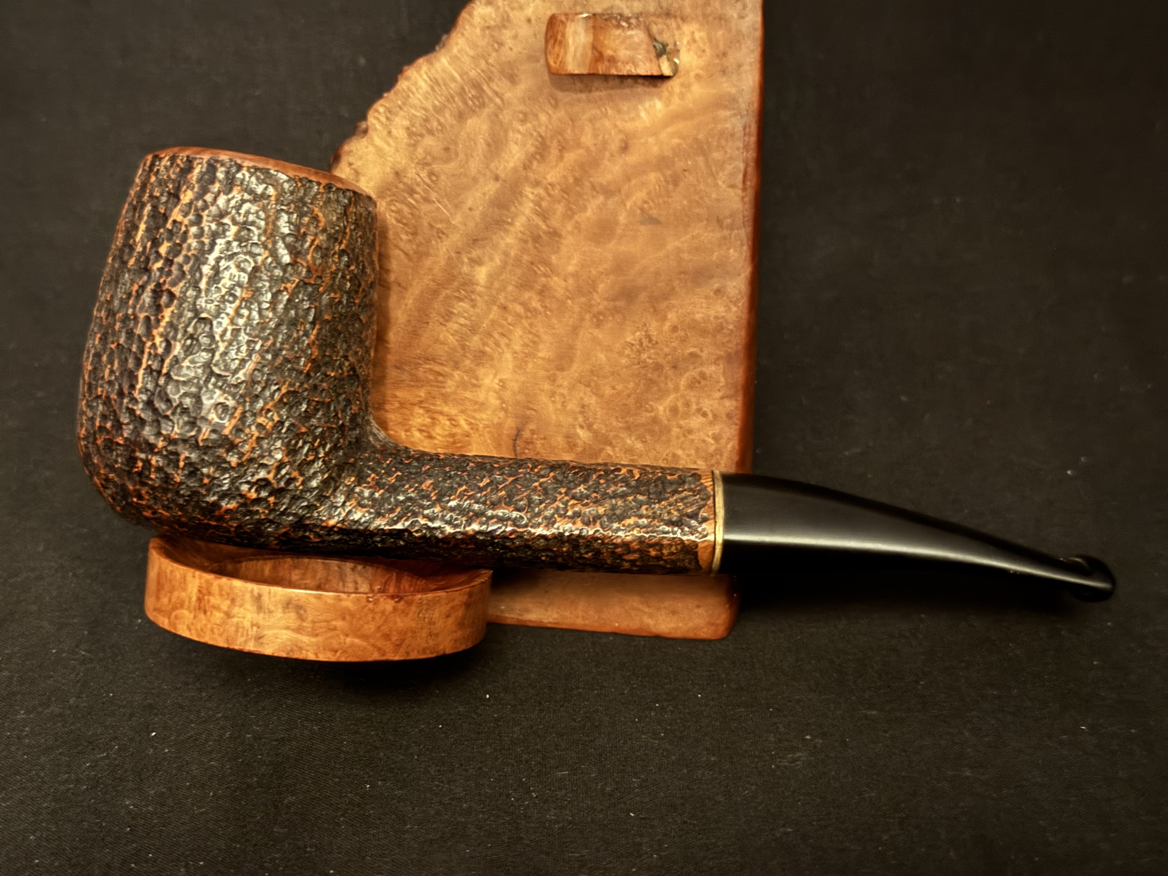 High-Quality Sandblast Billiard Estate Pipe, Triangle Shank, Vulcanite Stem 3