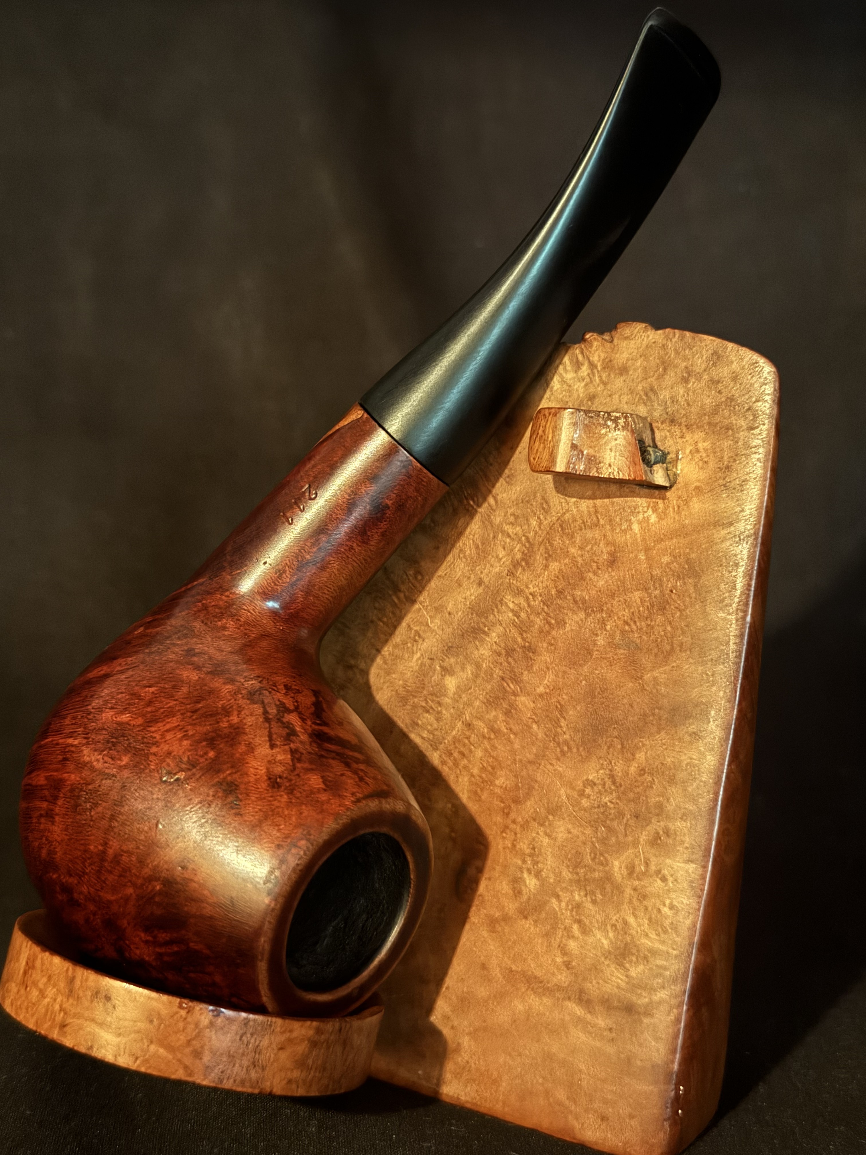Hilson Avanti 211 Bent Brandy Reddish Smooth Briar Vulcanite Stem Estate Pipe 9mm Filter 10