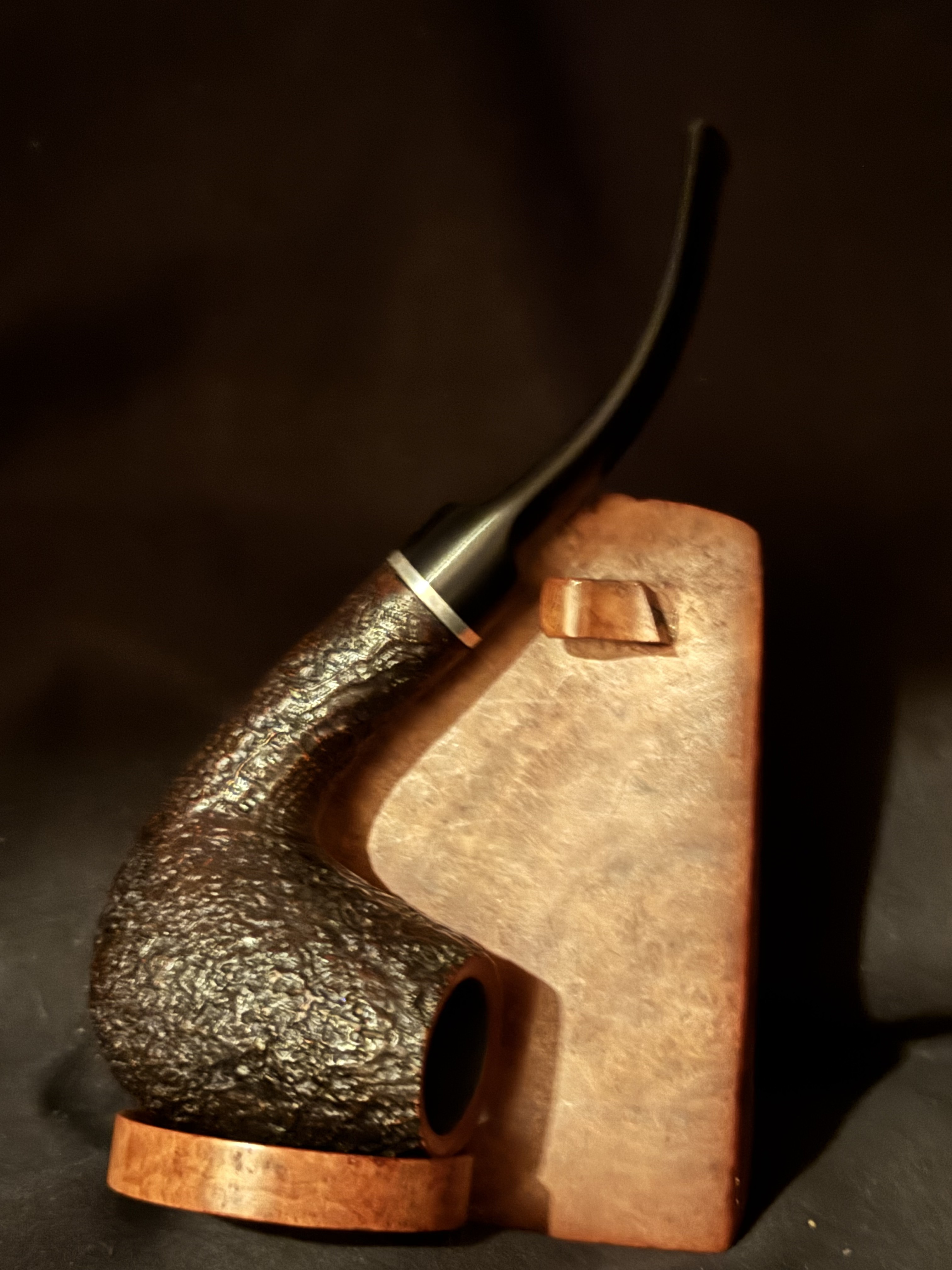 HILSON Sandblast Bent Billiard Estate Pipe - Aluminum Band, Vulcanite Saddle Stem, Fishtail Bit, 9mm Filter, Unsmoked 2
